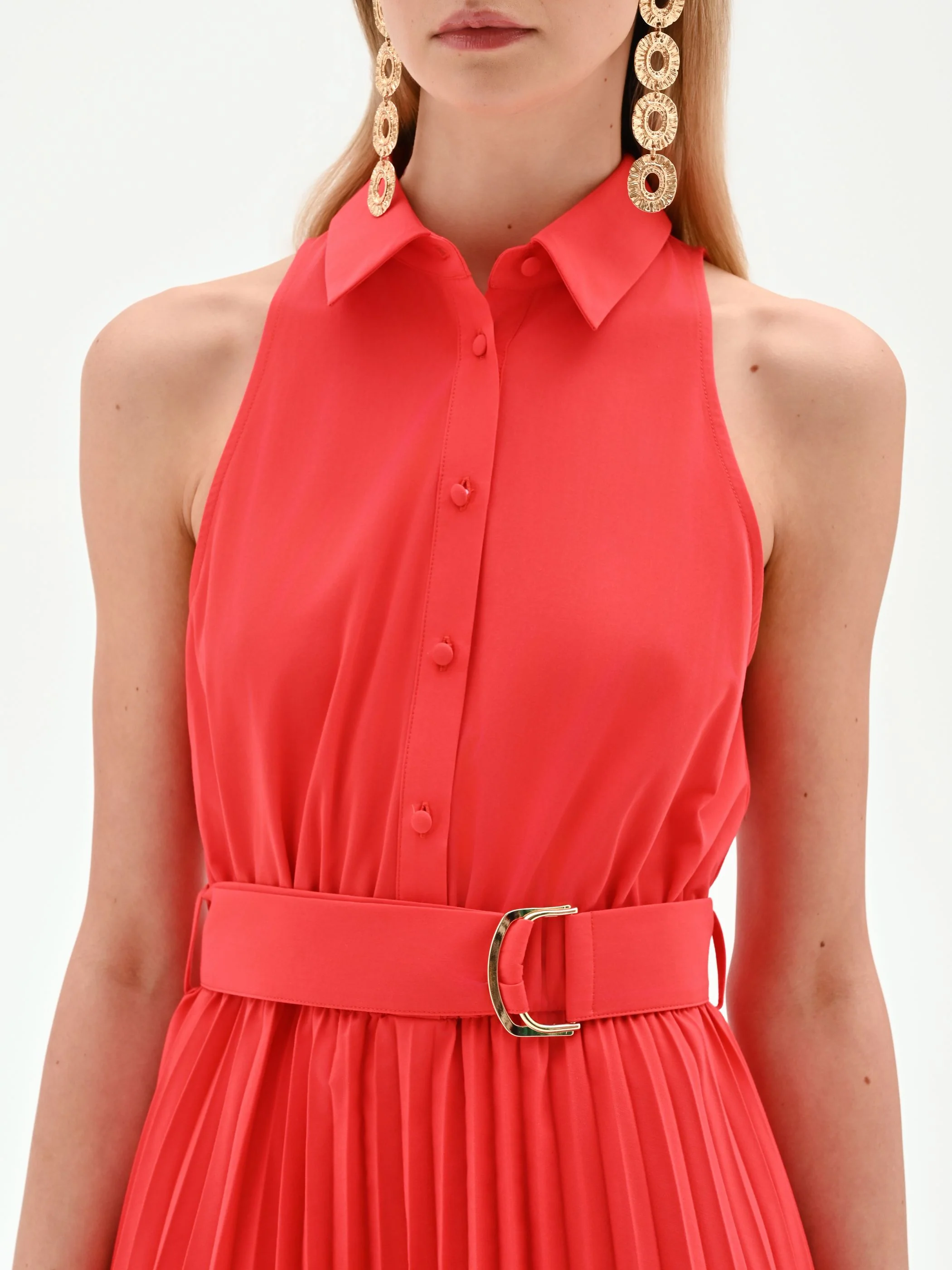 Abito chemisier rosso con gonna plissettata - Image 3
