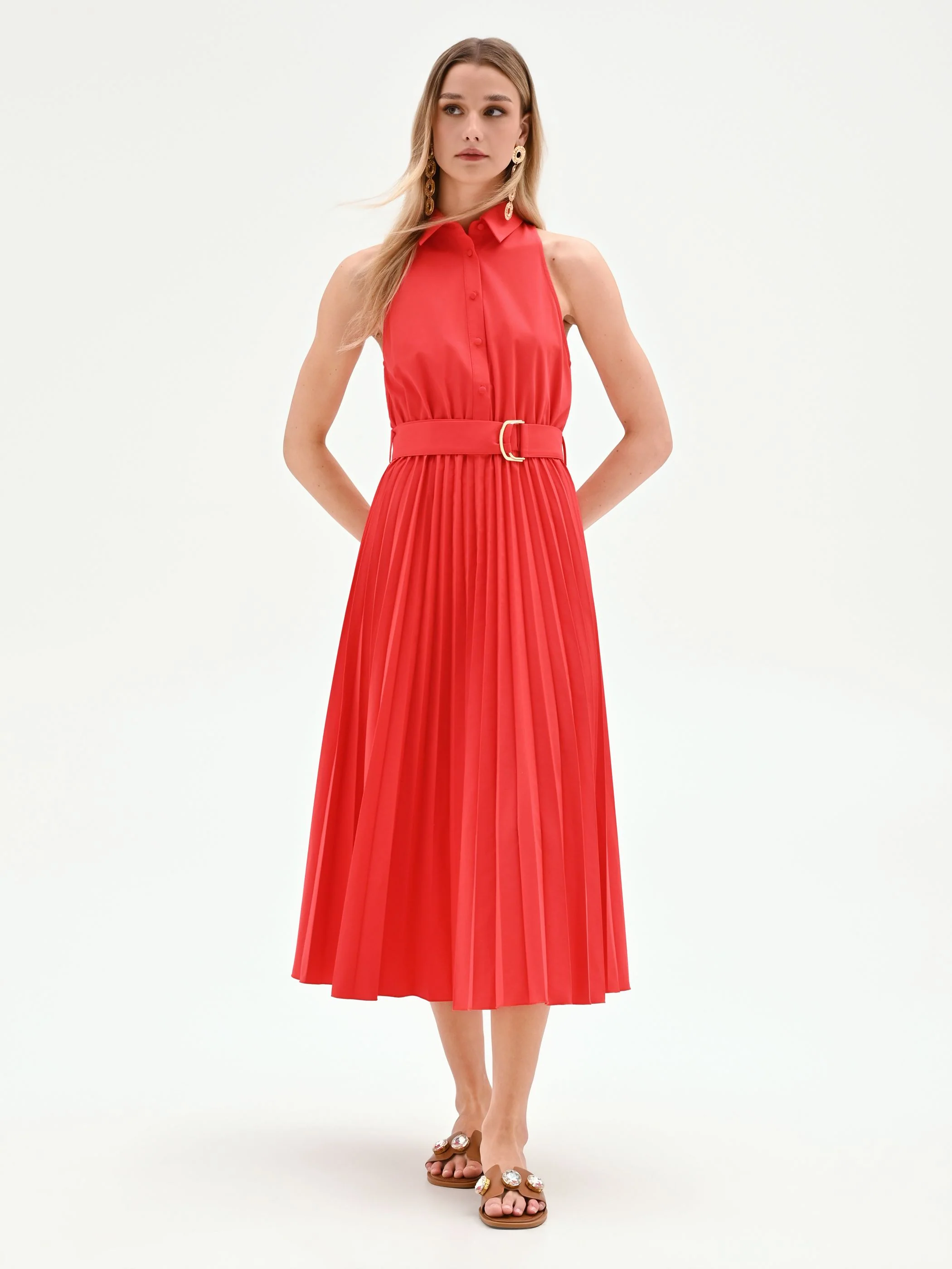 Abito chemisier rosso con gonna plissettata - Image 4