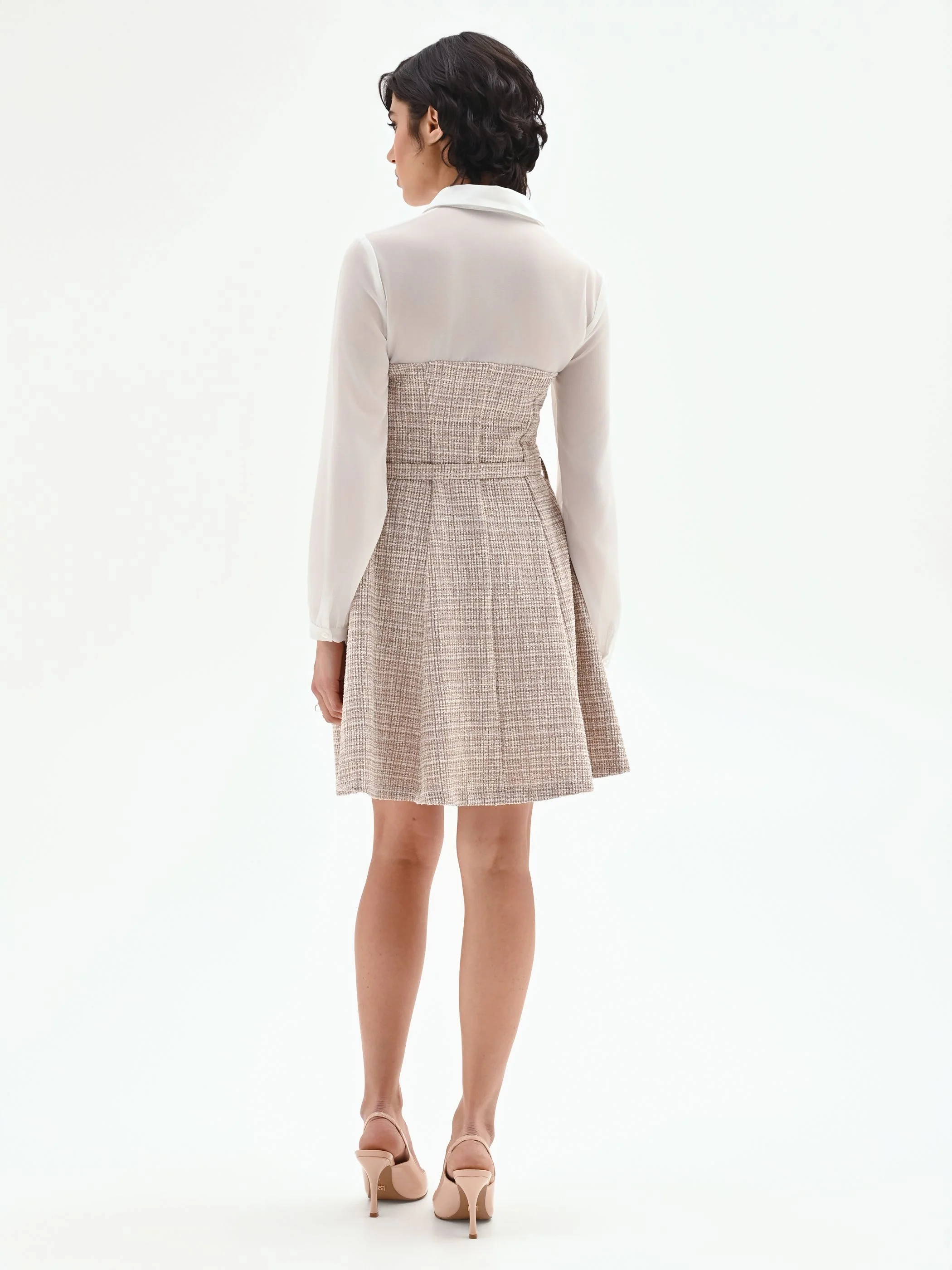 Abito corto combinato in tweed beige chiaro - Image 3