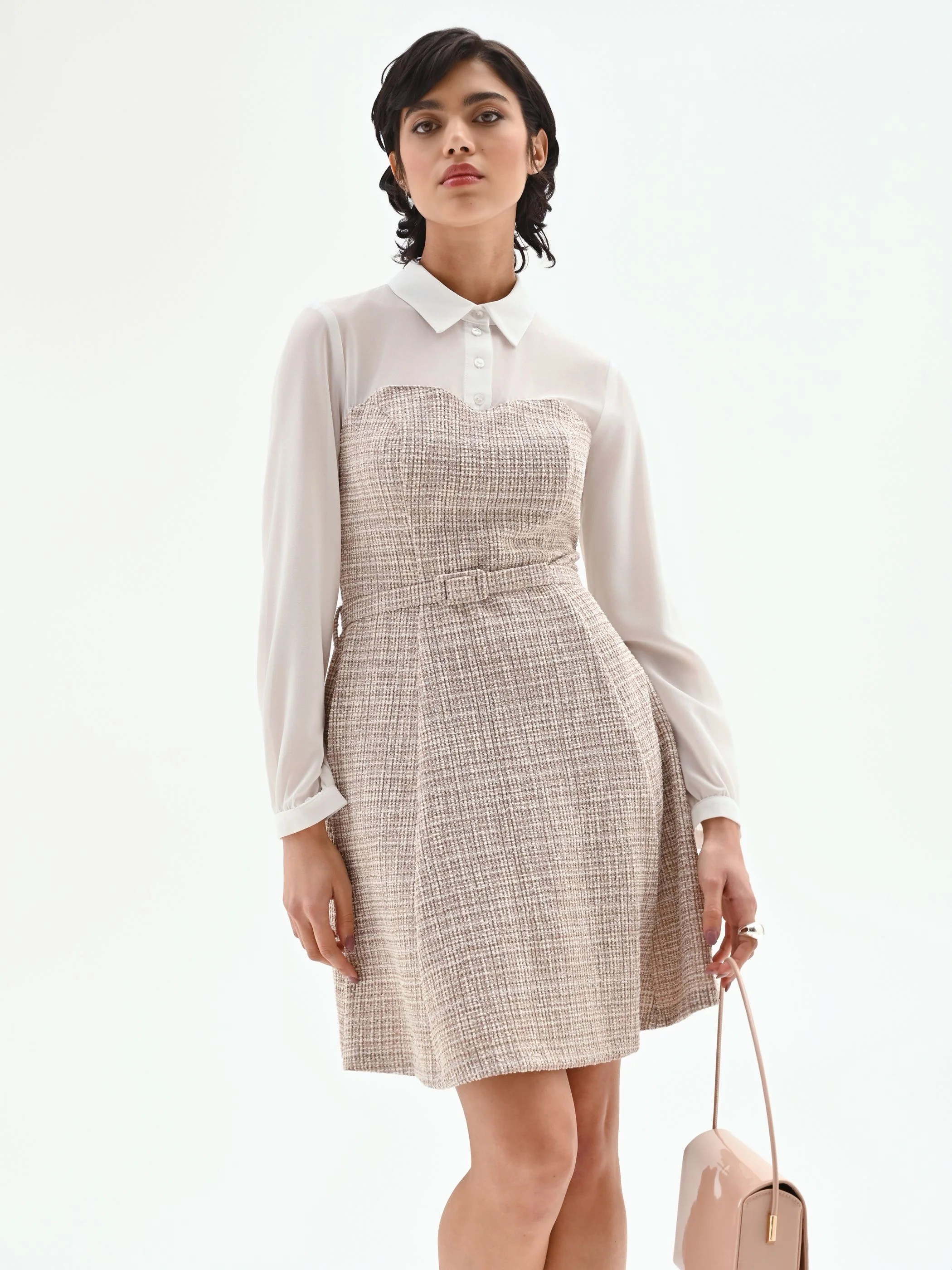 Abito corto combinato in tweed beige chiaro - Image 5