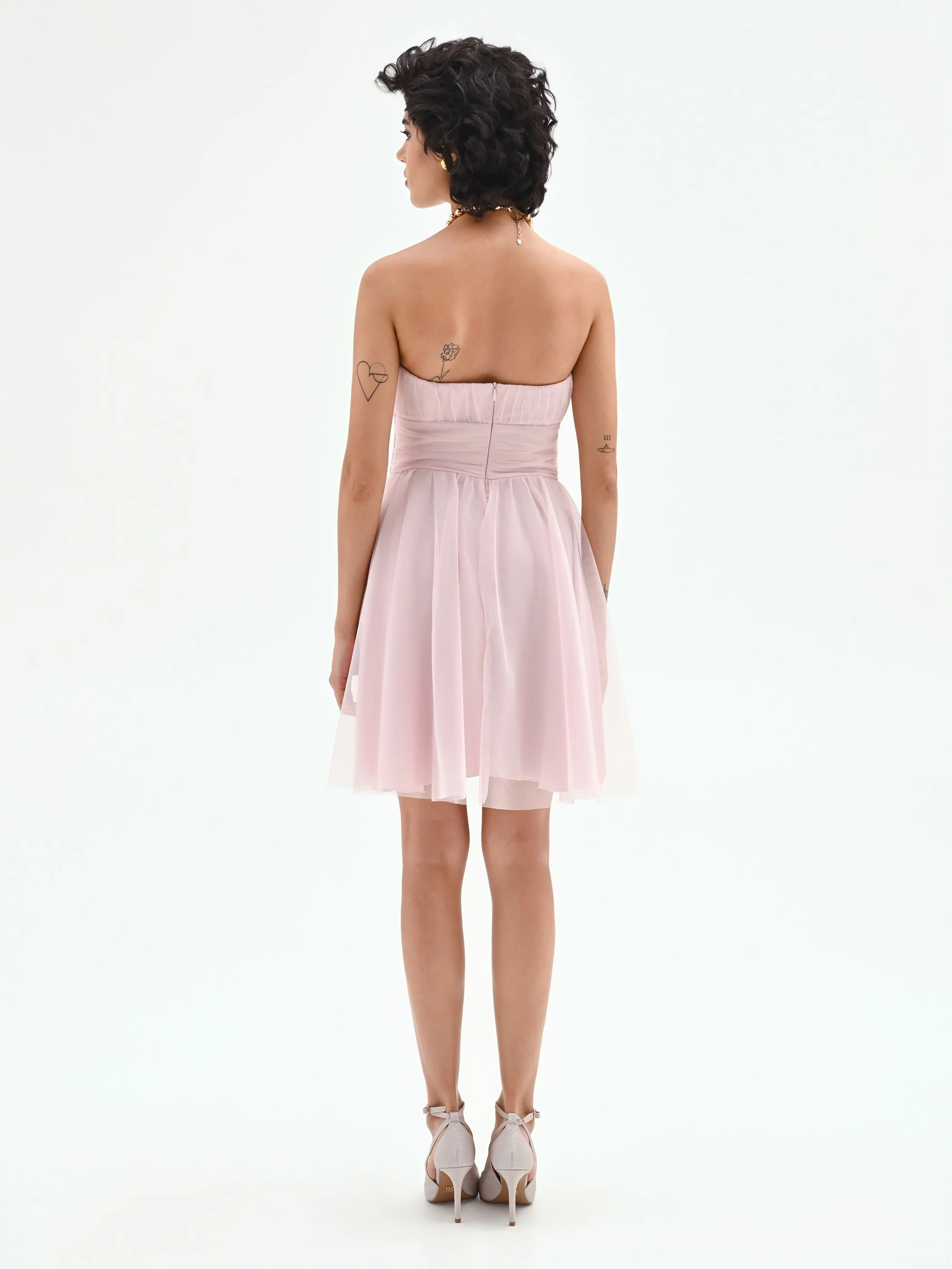Abito corto in georgette rosa pastello