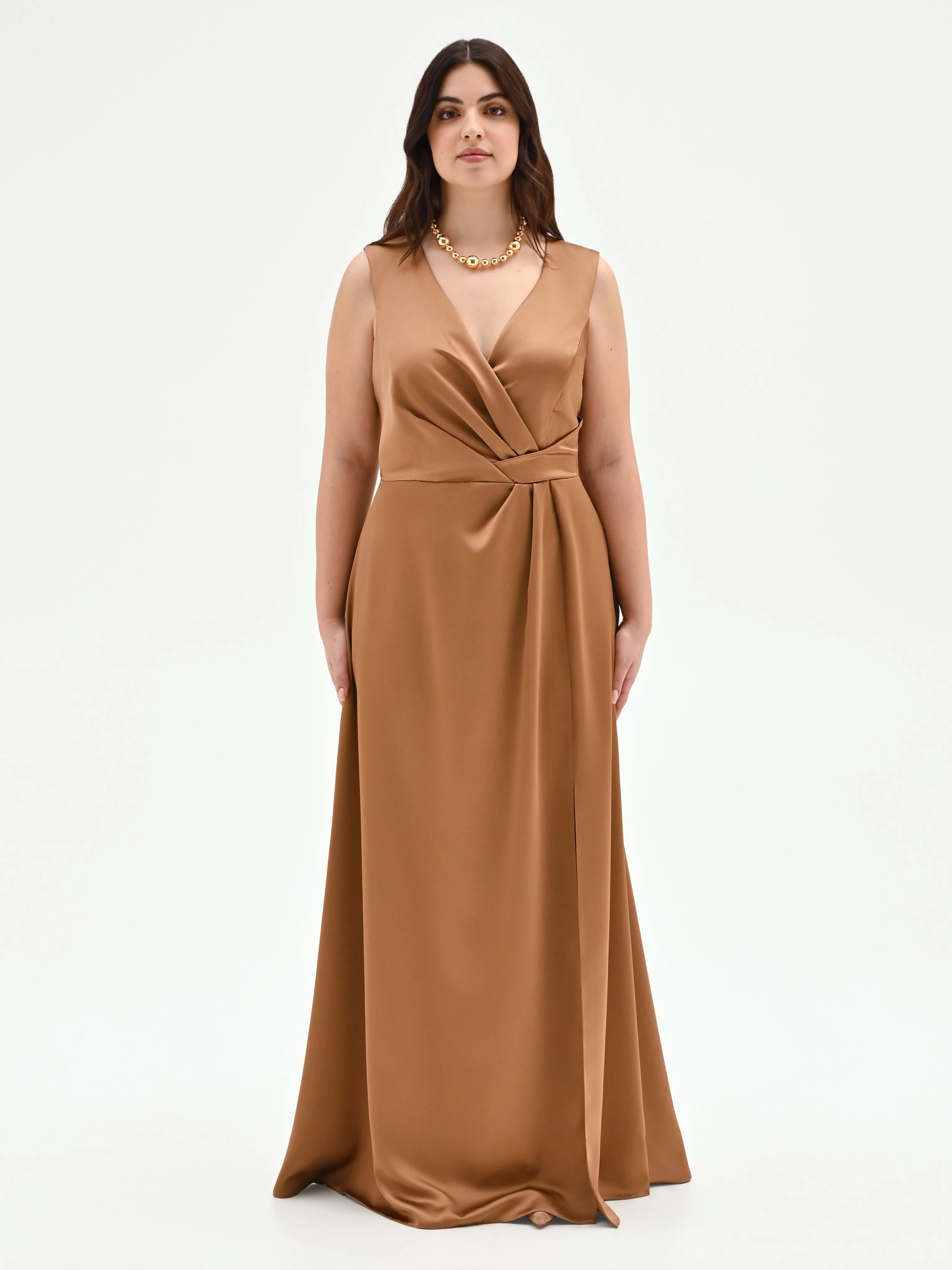 Abito curvy lungo marrone bronzo con scollo drappeggiato - Image 3