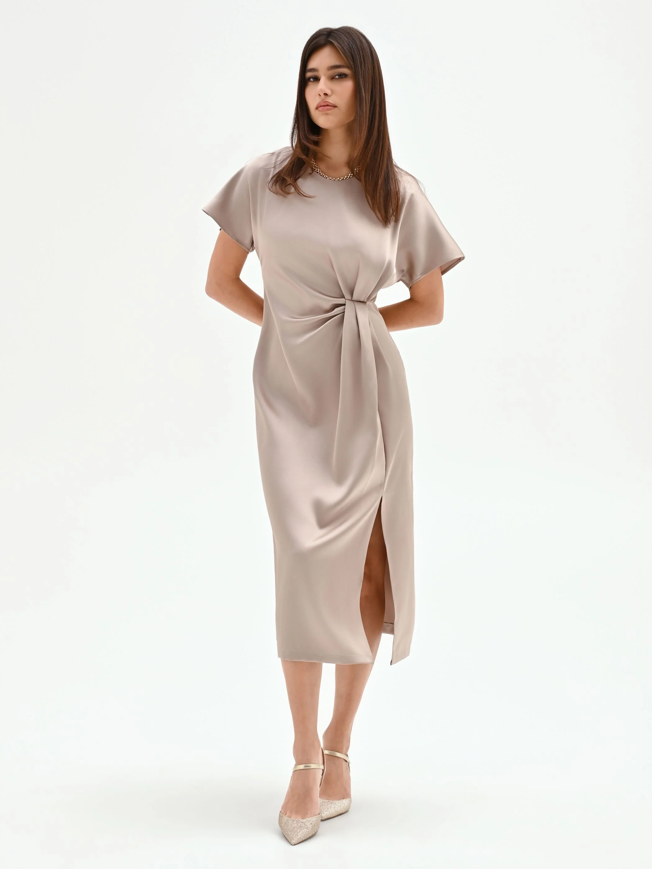 Abito in raso tortora beige con nodo laterale - Image 4
