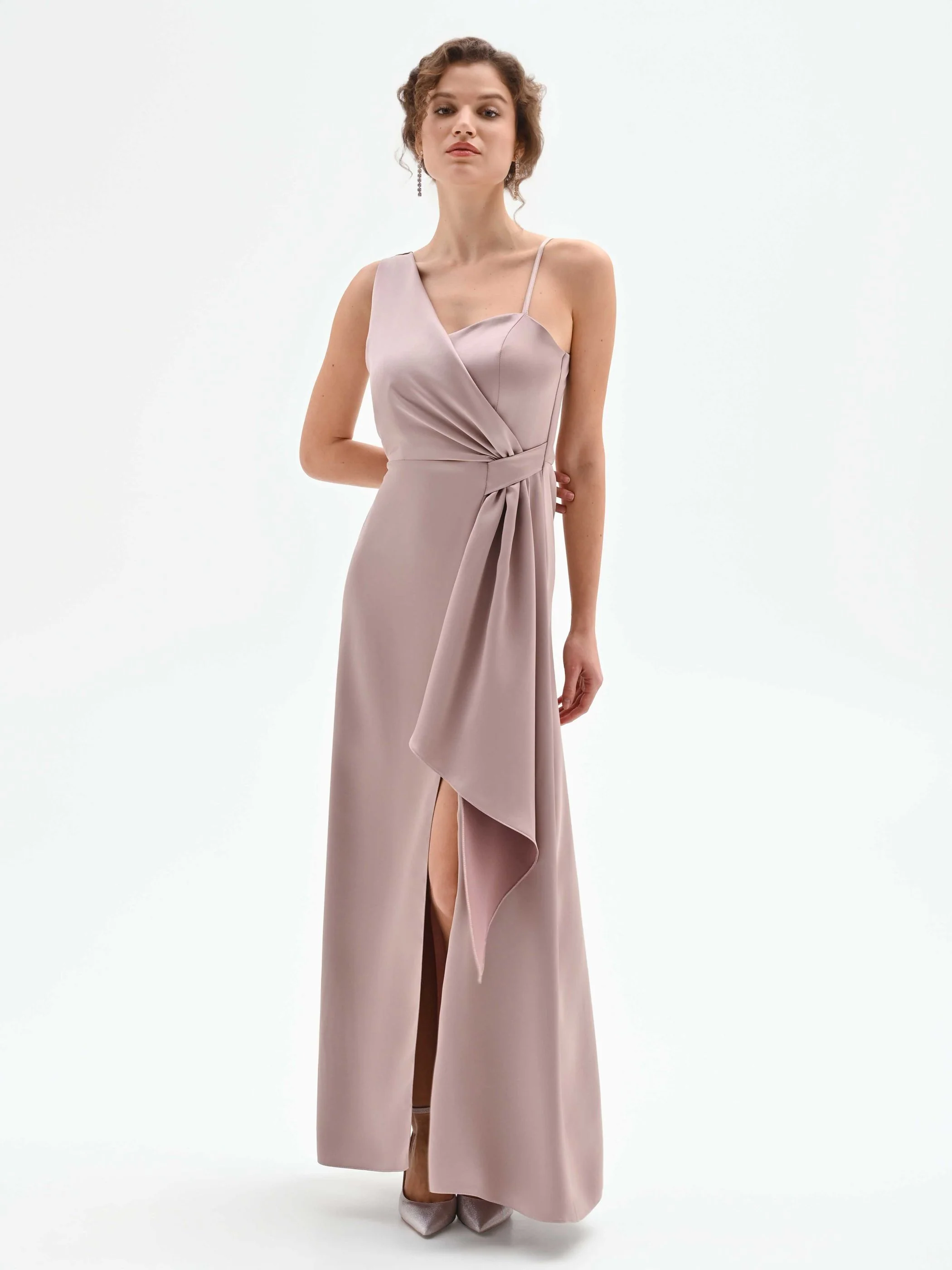 Abito lungo atelier rosa blush con drappeggio - Image 3