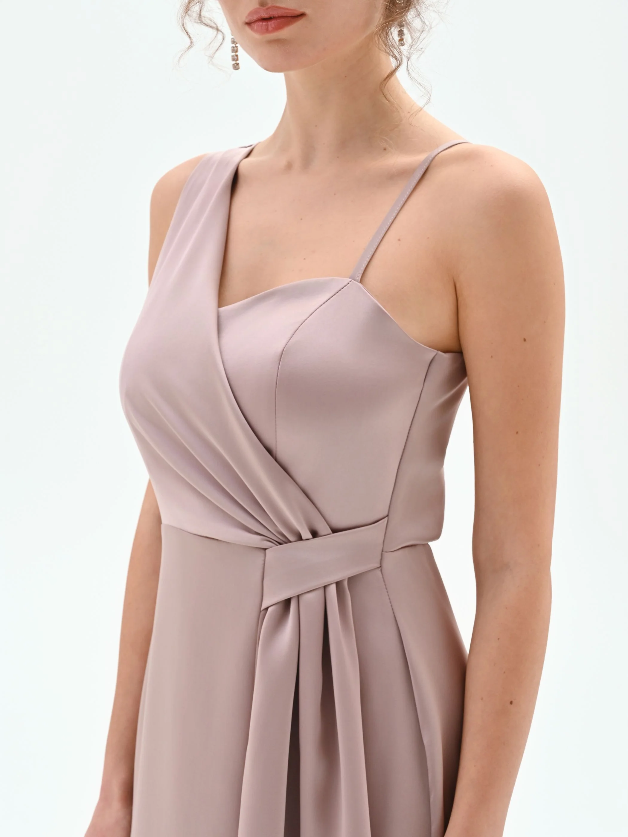 Abito lungo atelier rosa blush con drappeggio - Image 4