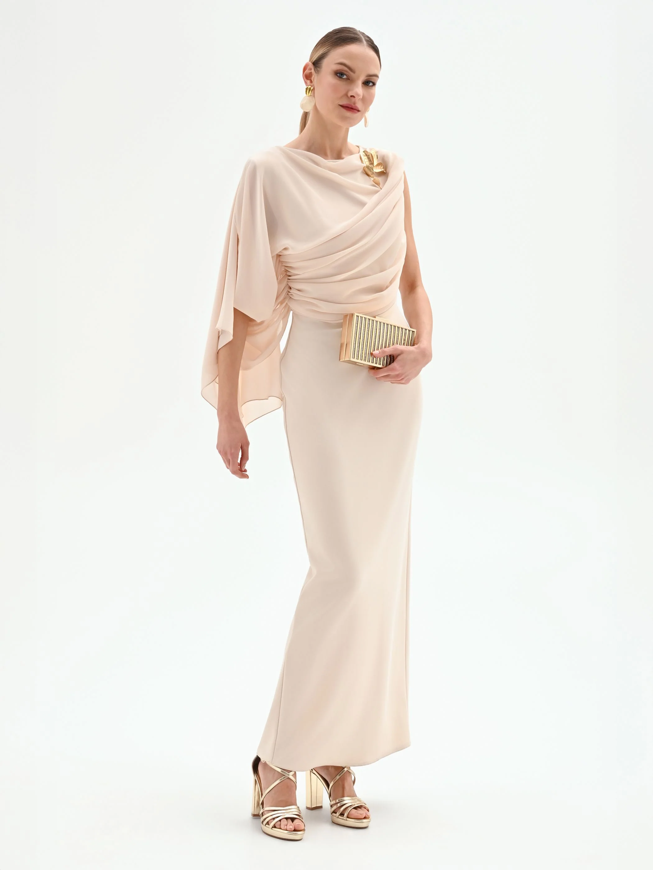 Abito lungo beige chiaro monospalla - Image 6