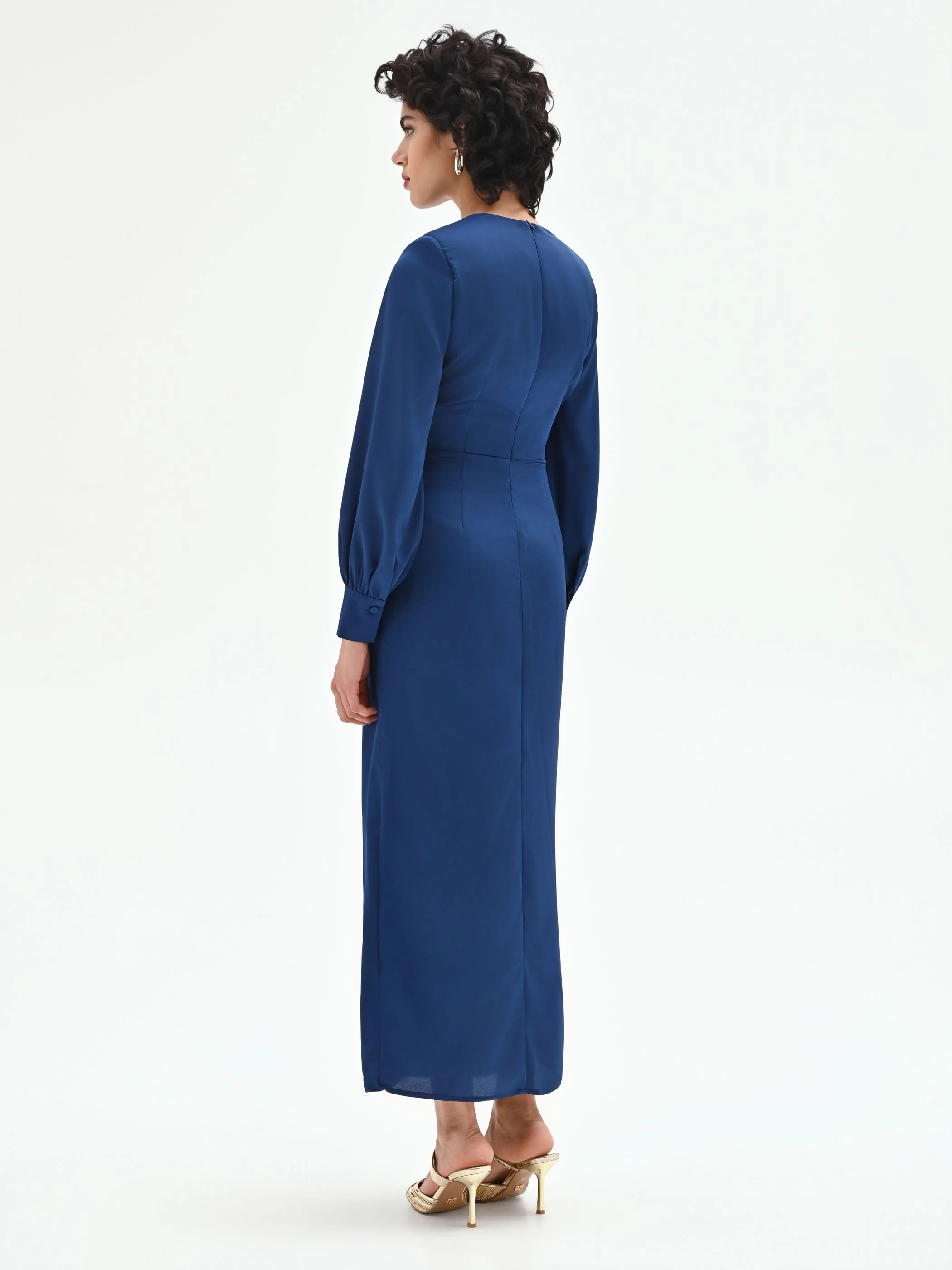 Abito lungo blu brillante con cut-out e applicazione gioiello - Image 2