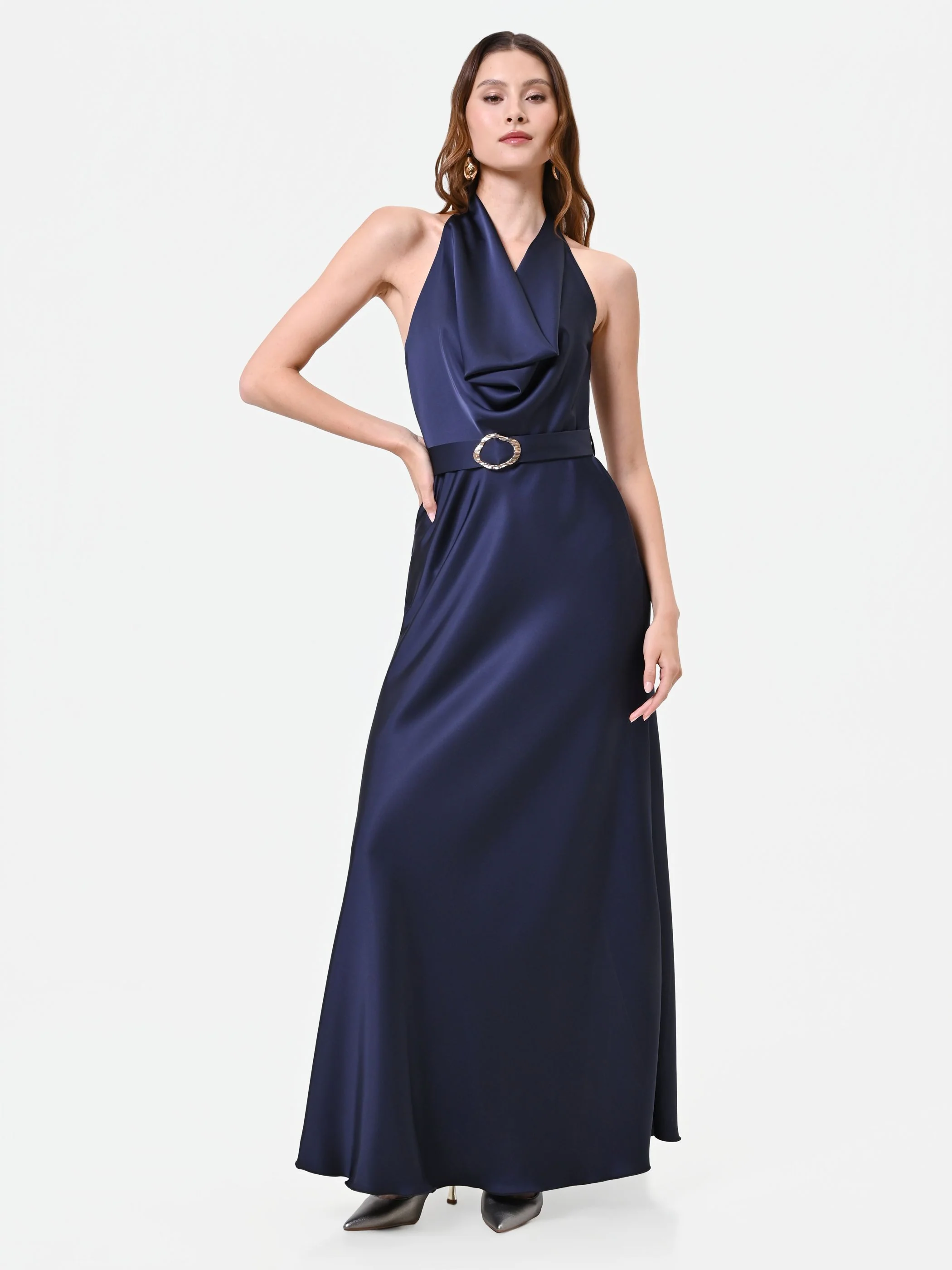 Abito lungo blu navy con scollo all'americana drappeggiato - Image 4
