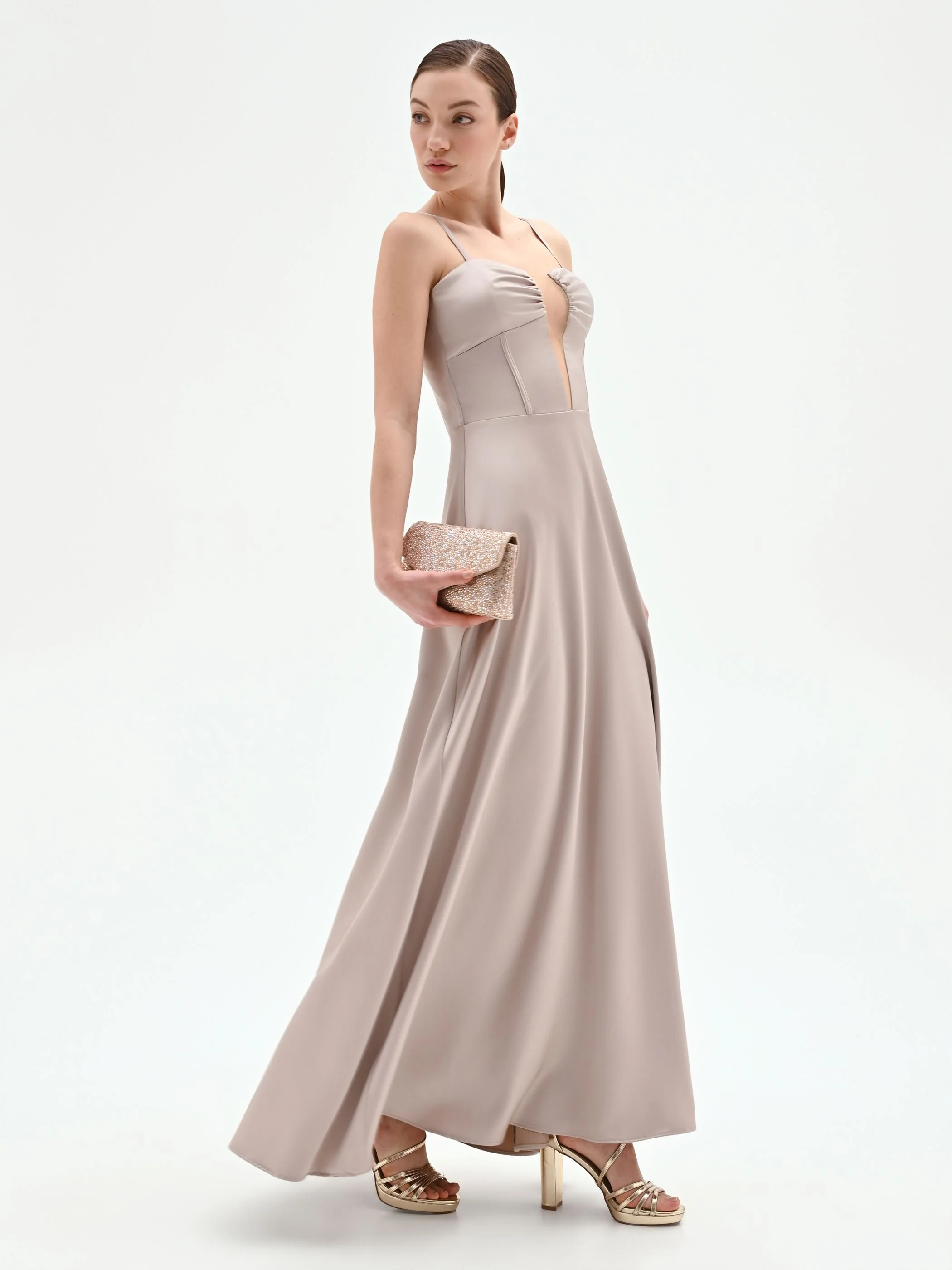 Abito lungo tortora beige con scollo a cuore - Image 6