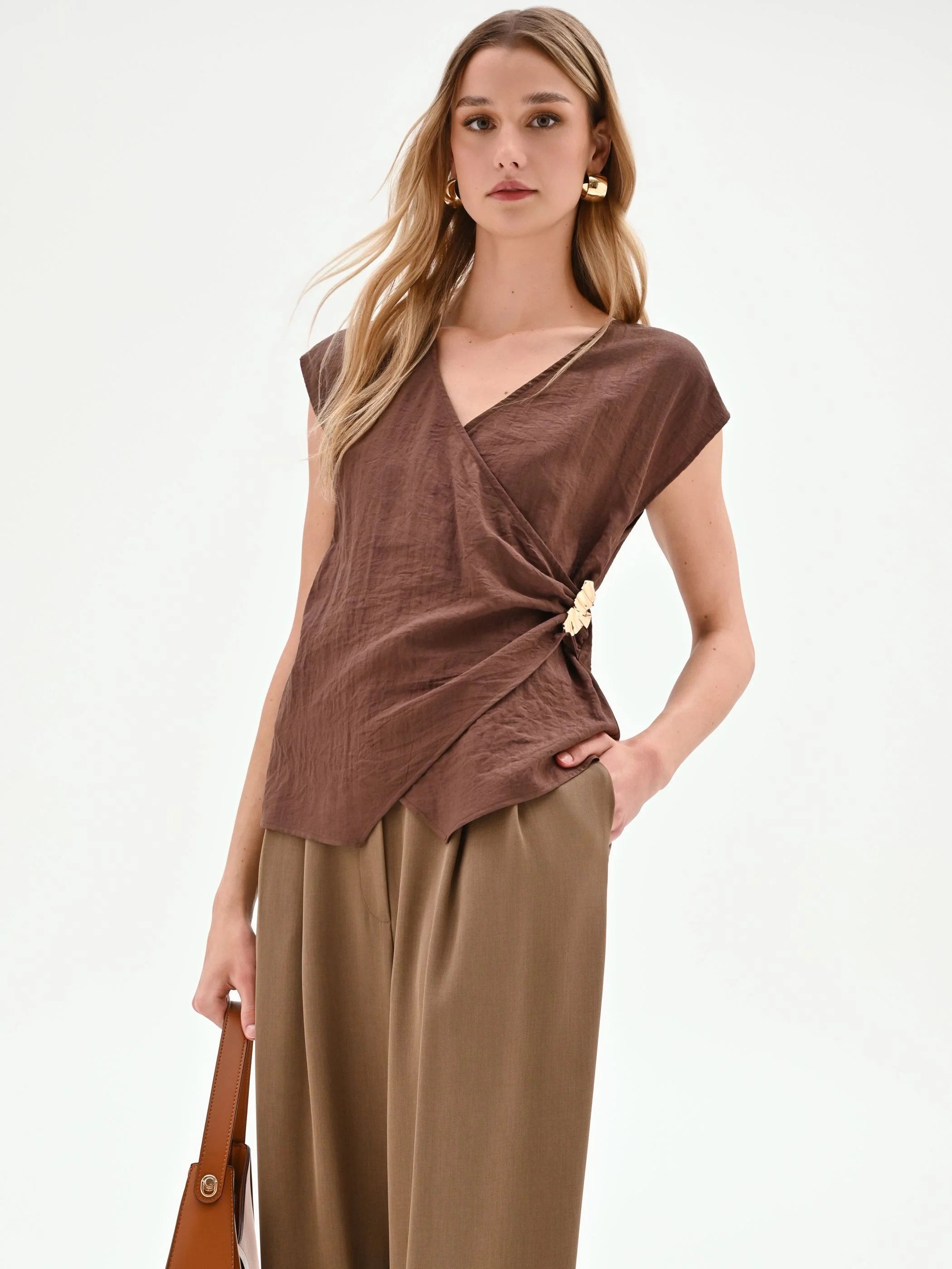 Blusa a portafoglio color cioccolato in viscosa - Image 7