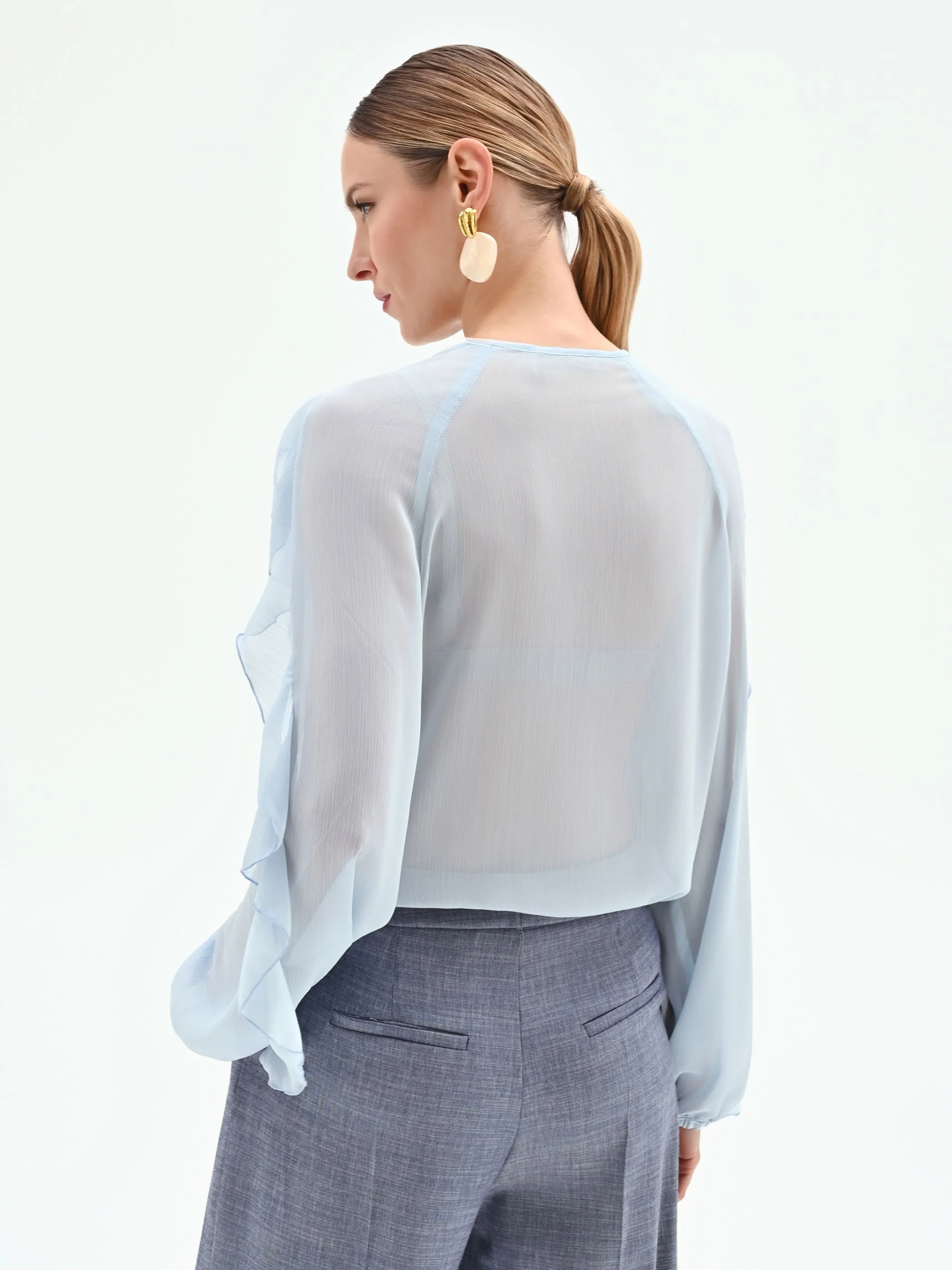 Blusa azzurro cielo con rouches - Image 3