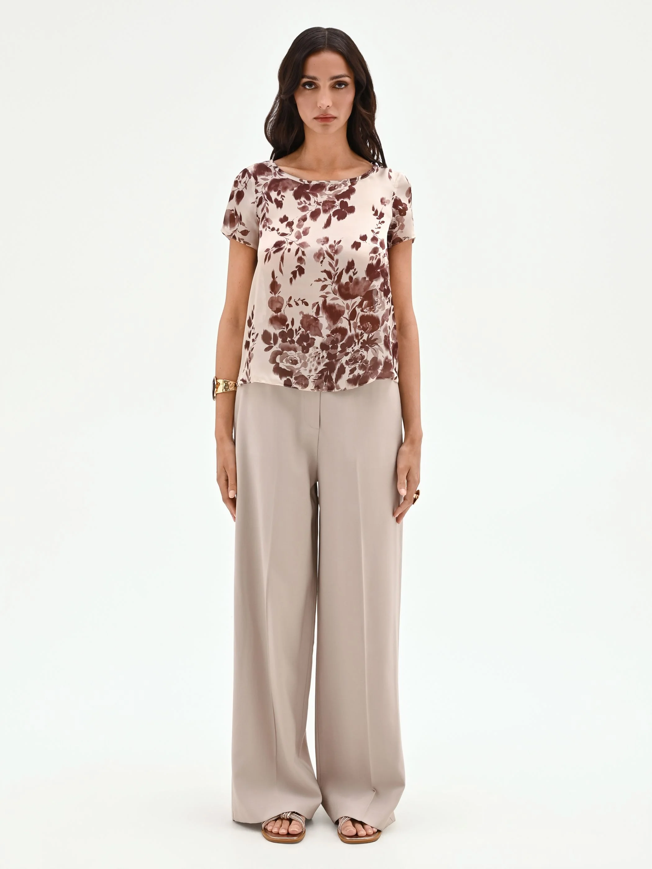 Blusa in raso cioccolato con stampa floreale - Image 3