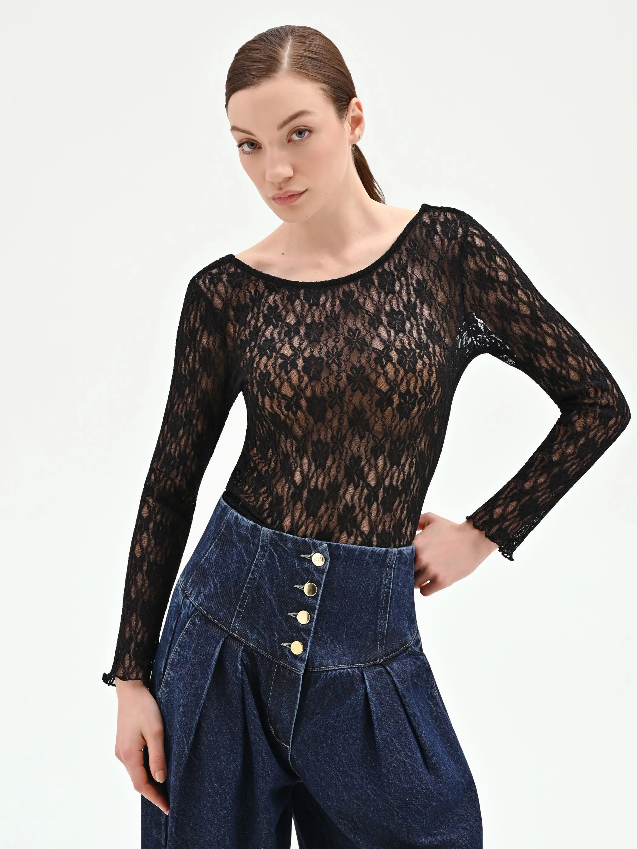 Blusa nera in pizzo floreale - Image 5