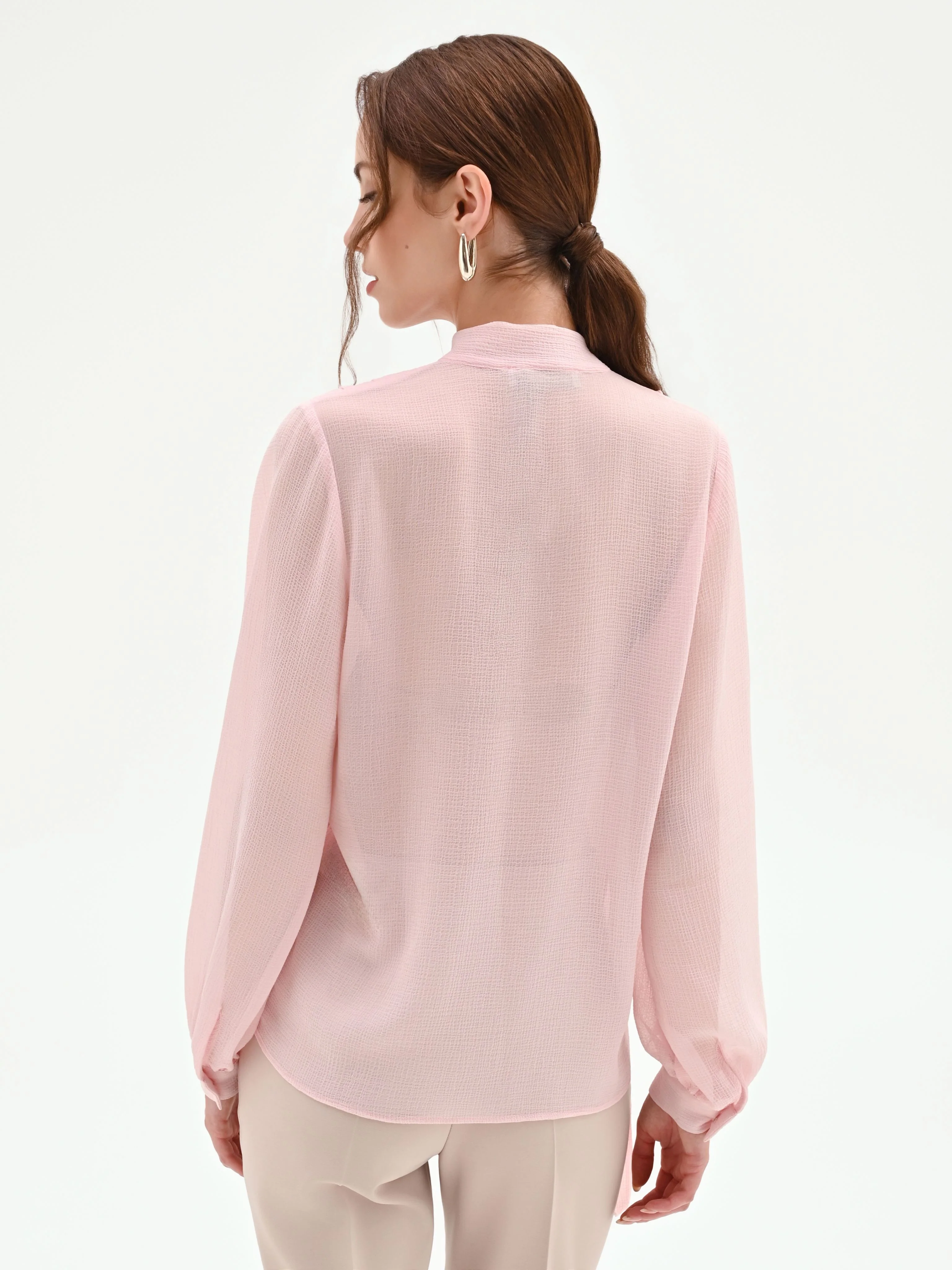 Blusa rosa chiaro con rouche e nastro lavalliere - Image 3
