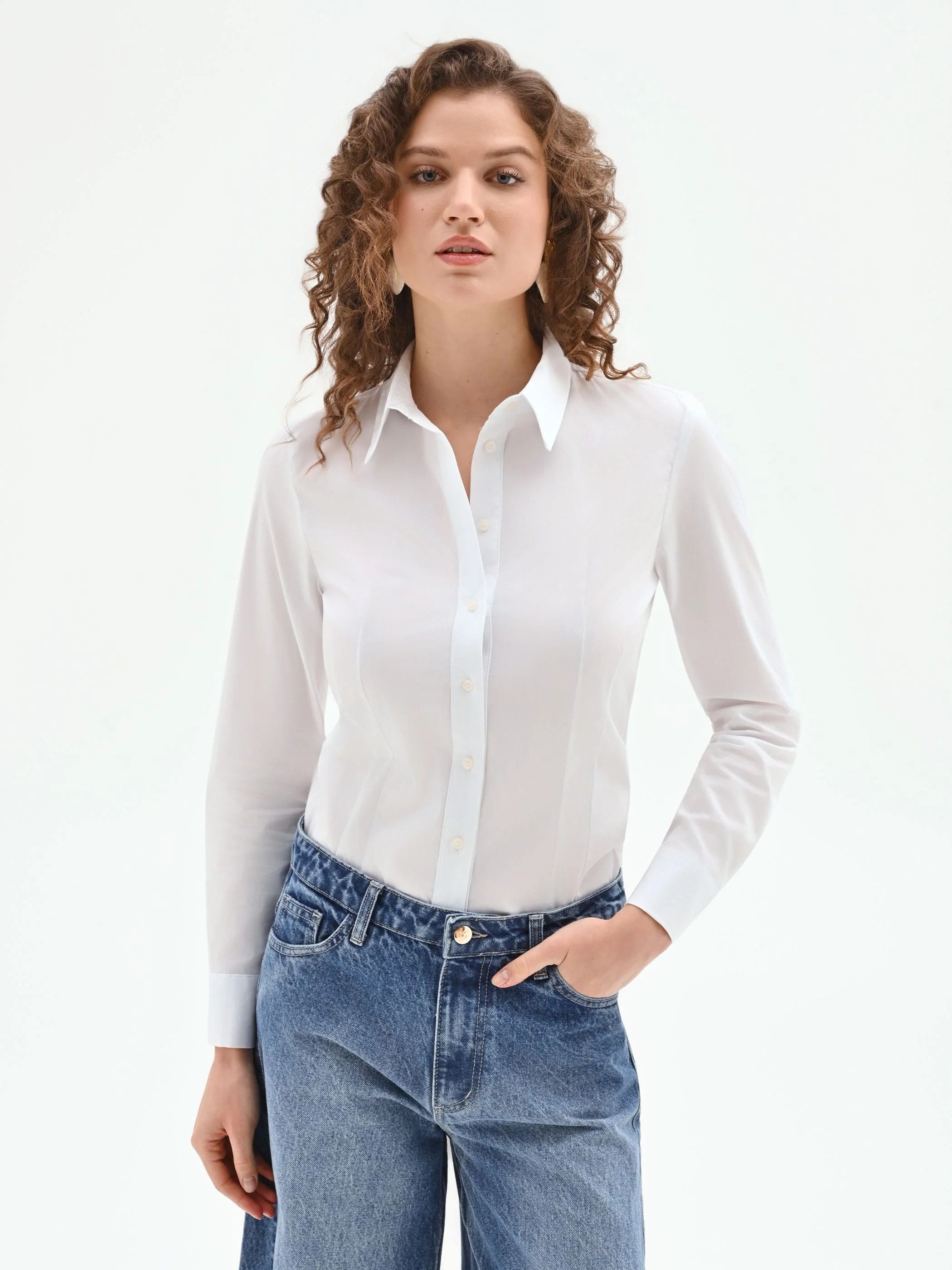 Camicia bianca sagomata in cotone - Image 5