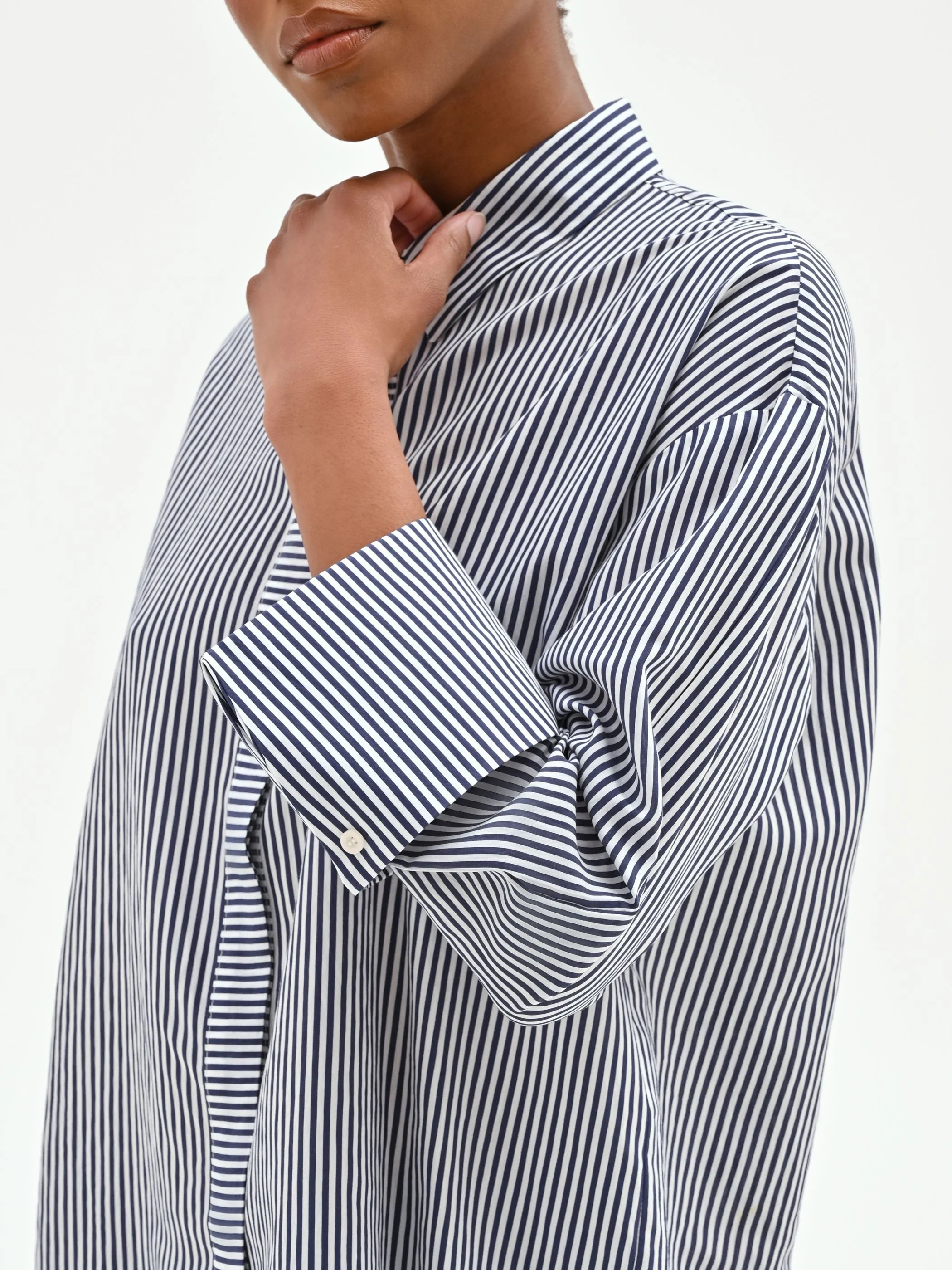 Camicia in viscosa a righe dal volume morbido - Image 4