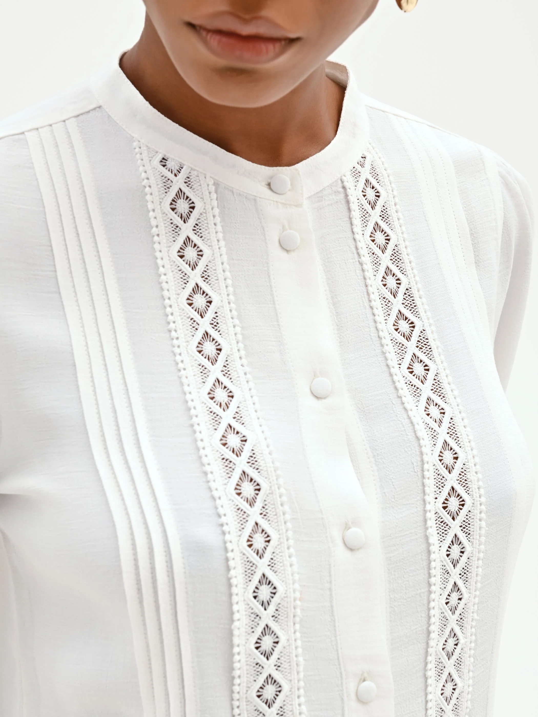 Camicia in viscosa panna con inserti in pizzo - Image 4