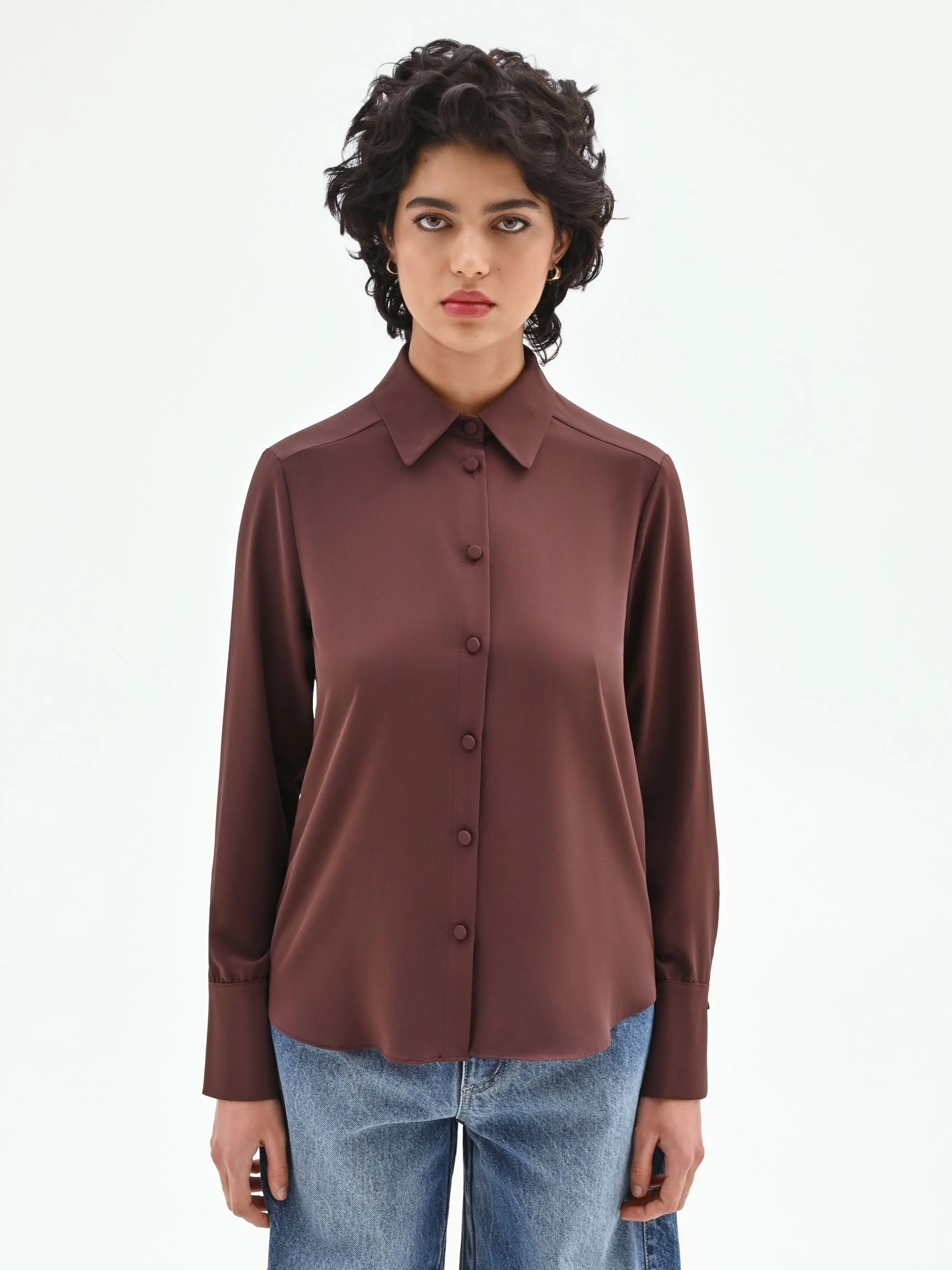 Camicia marrone con bottoncini ricoperti - Image 5