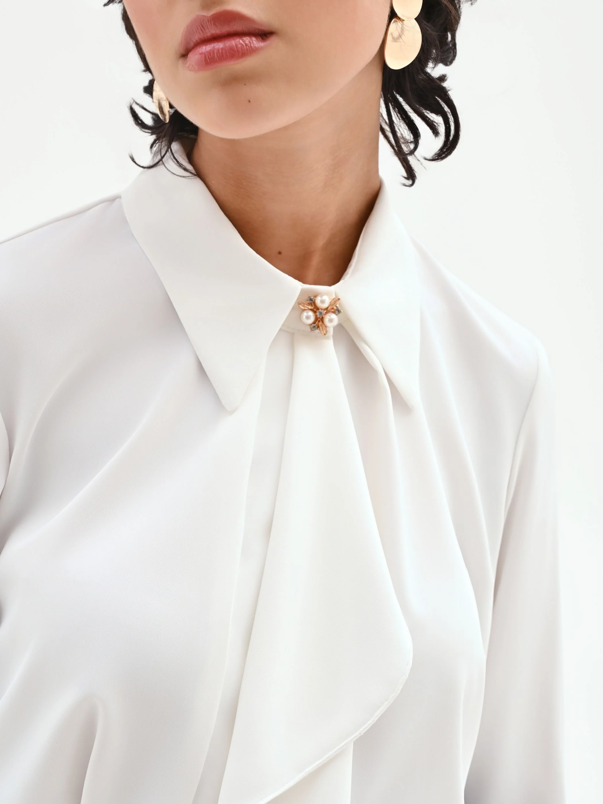 Camicia panna bianco con plastron asimmetrico - Image 4