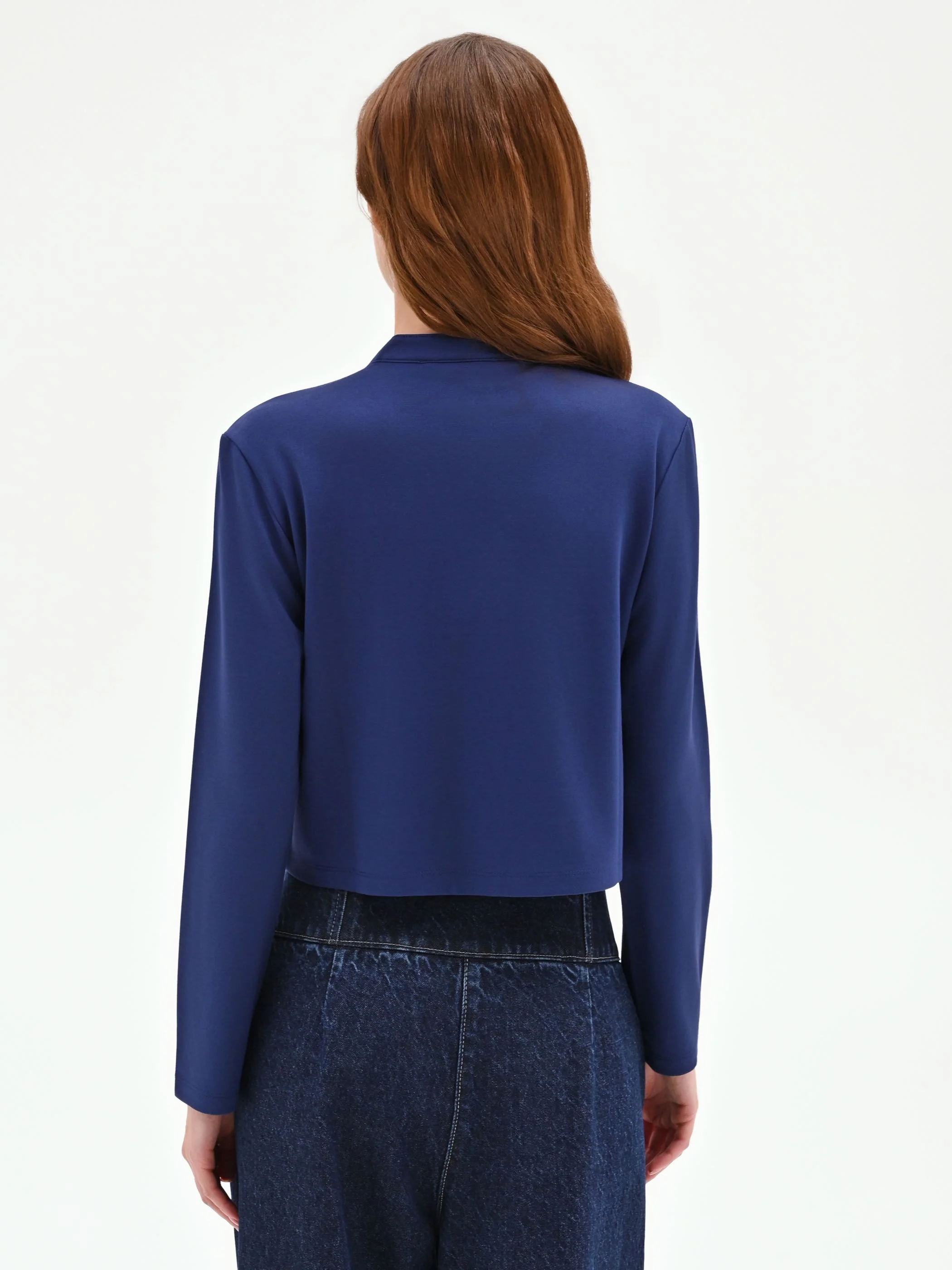 Cardigan blu morbido con bottoni dorati - Image 4