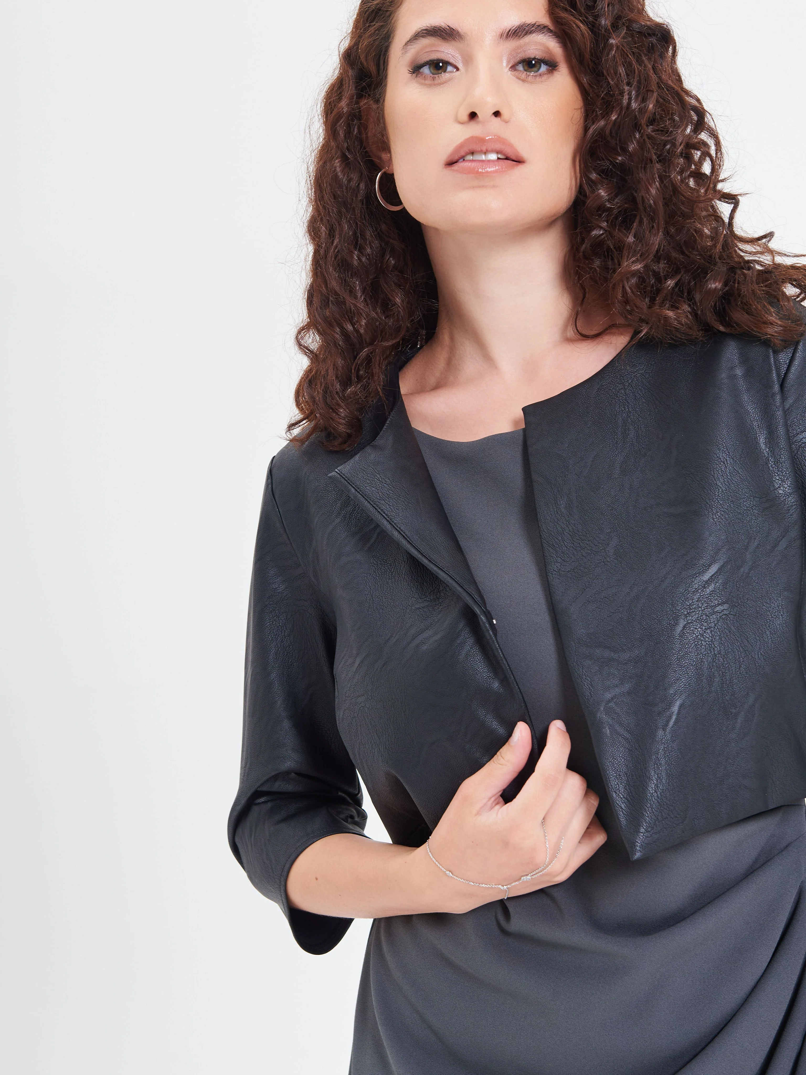 Coprispalle Curvy in Simil Pelle Nero - Image 3