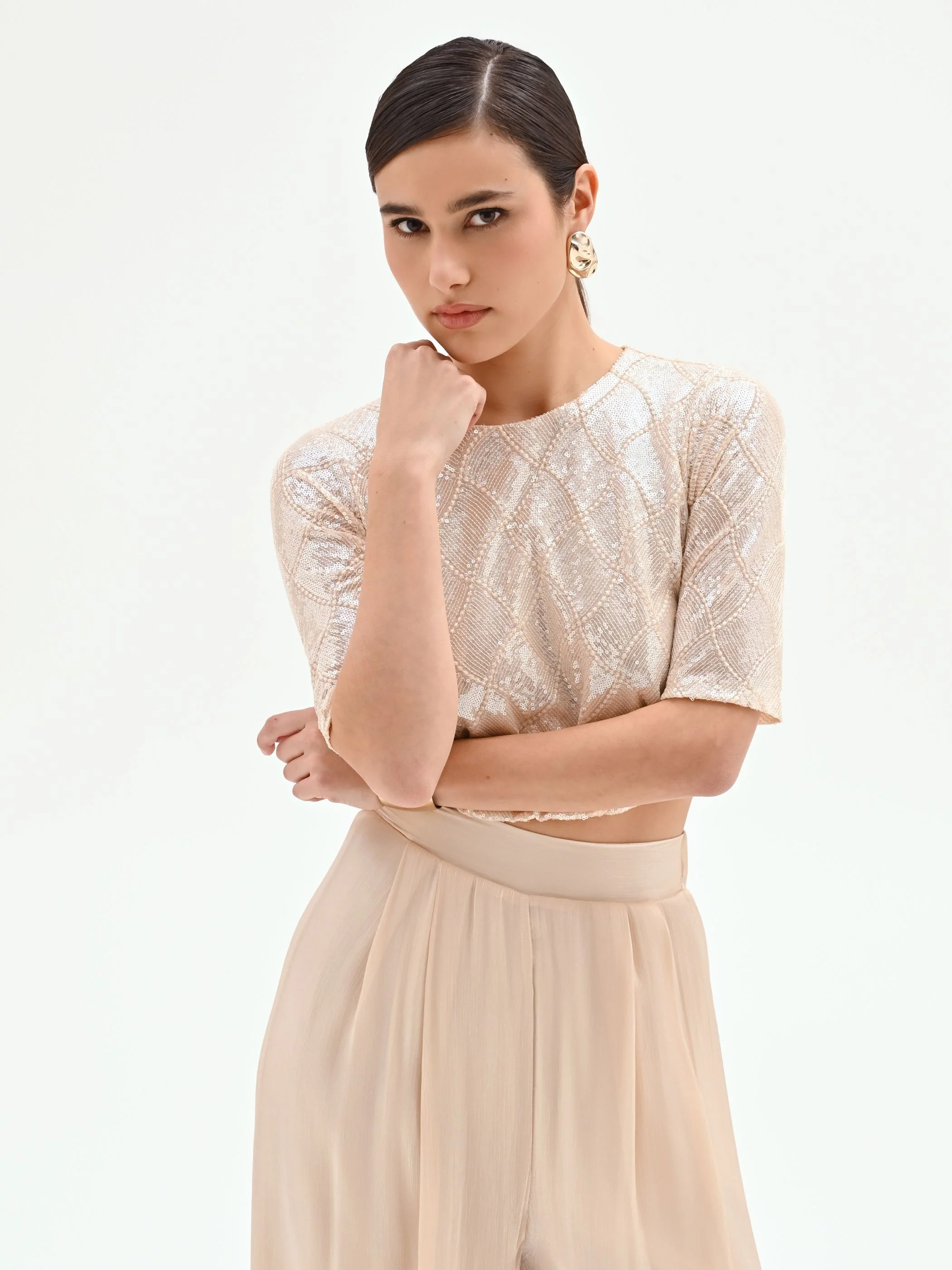 Crop top beige chiaro con paillettes - Image 5