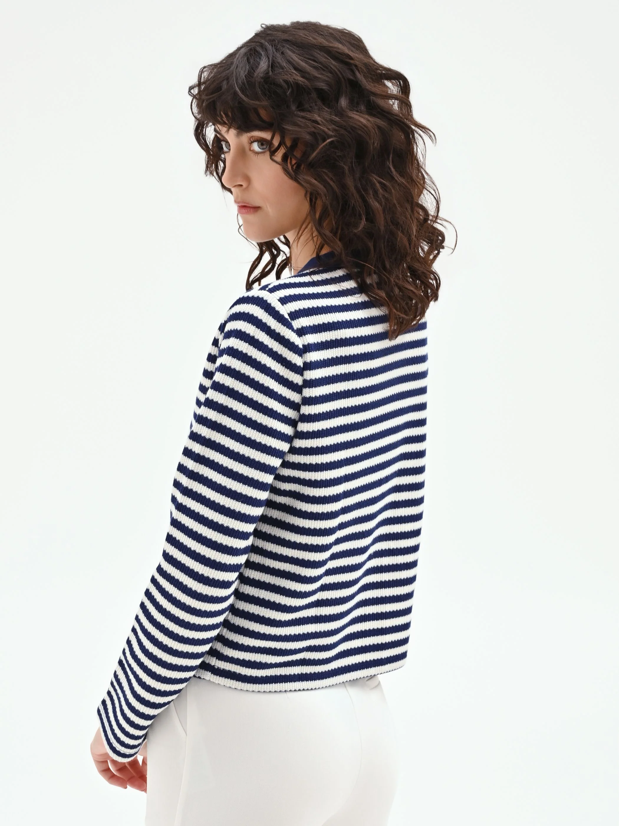 Giacca blu in maglia a righe - Image 3