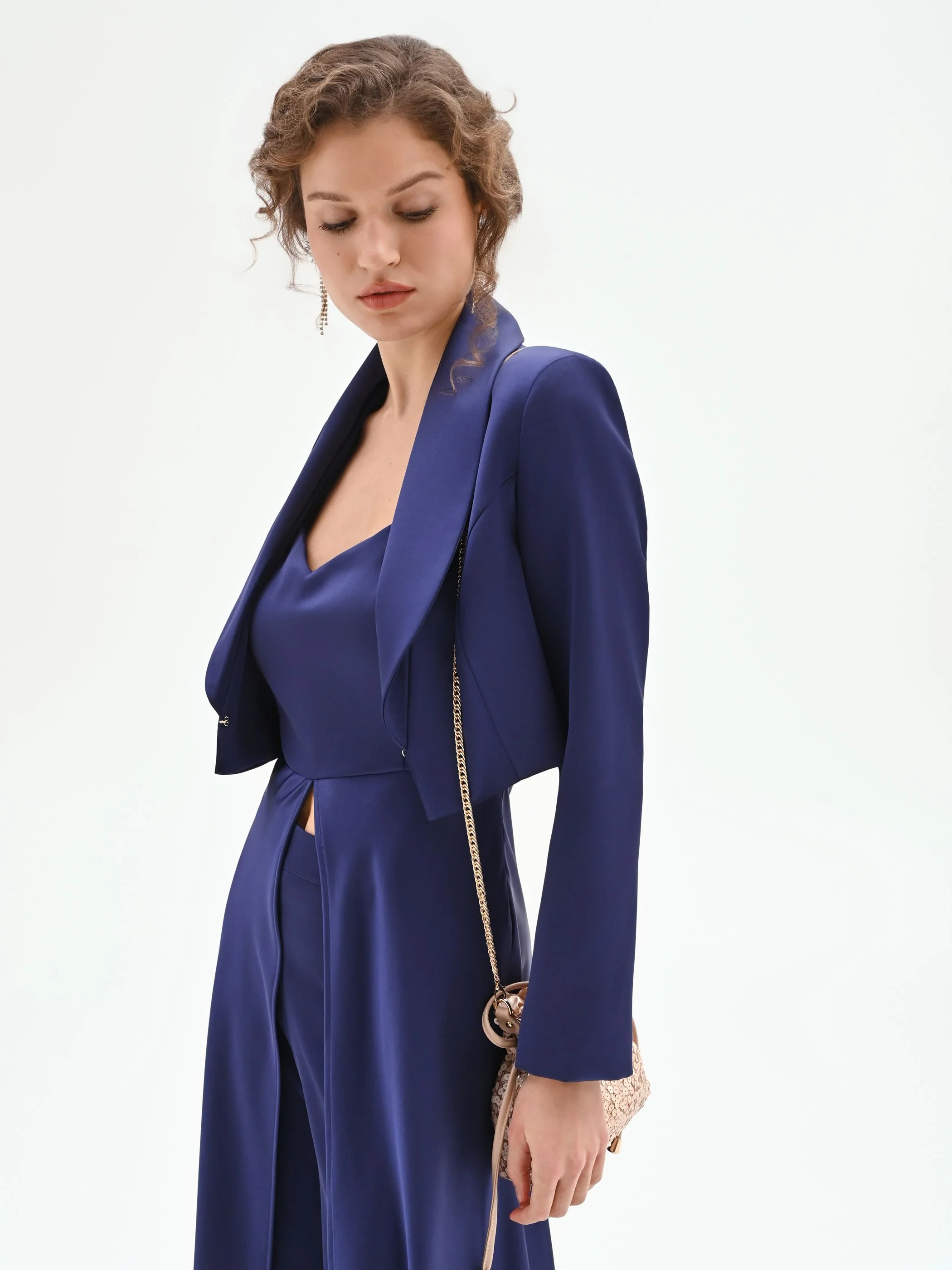 Giacca corta atelier blu indaco in raso - Image 6