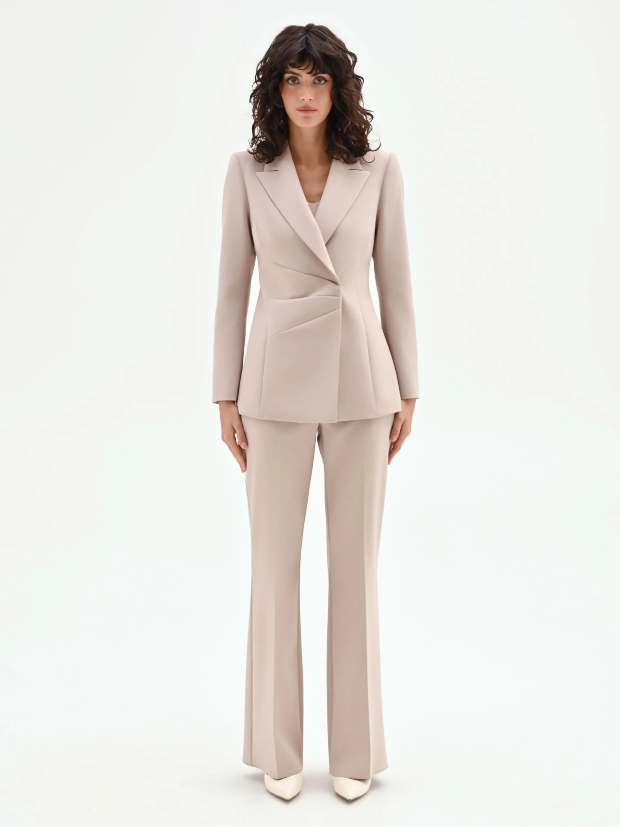 Giacca Studio tortora beige con chiusura a portafoglio