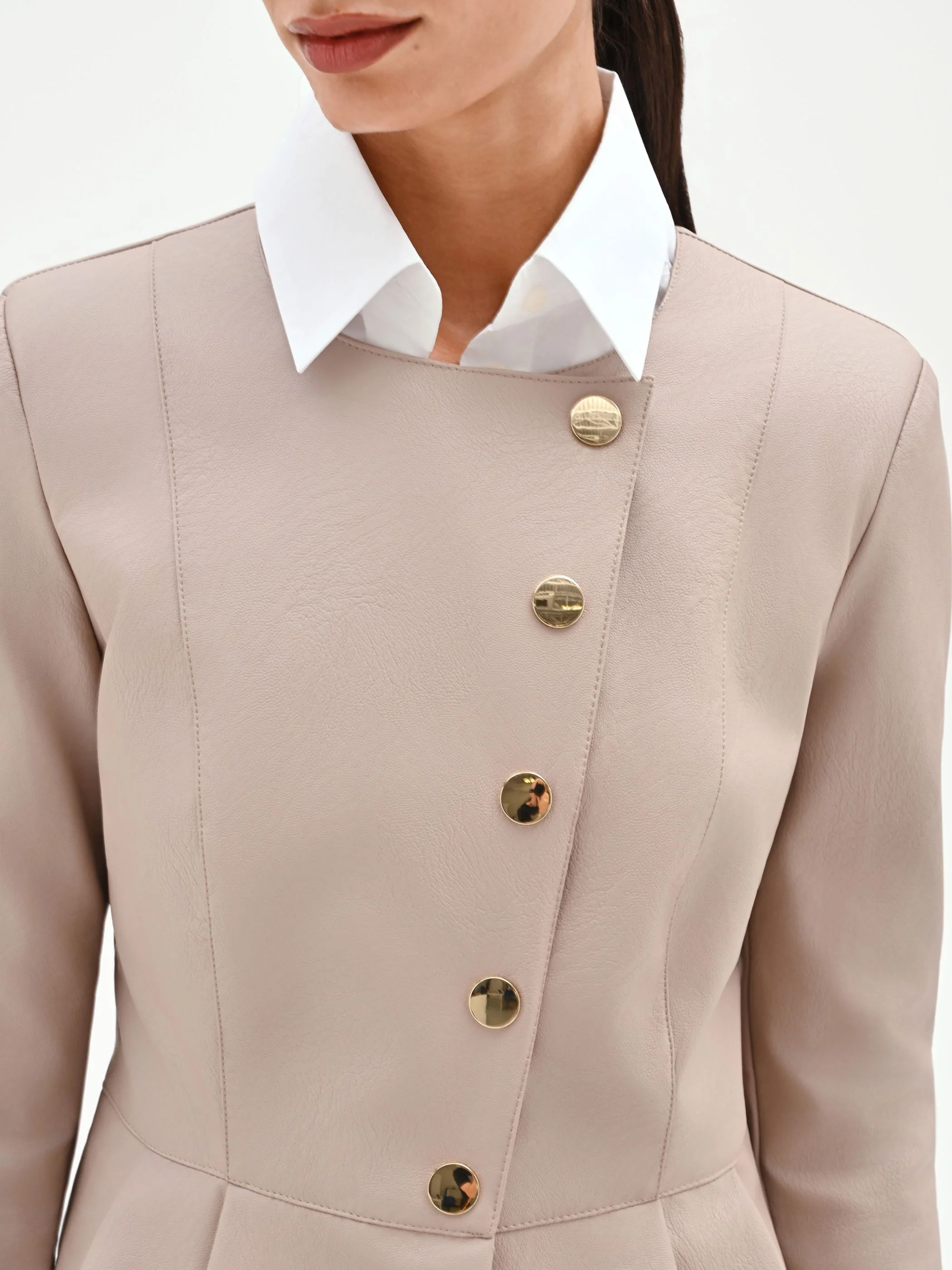 Giacca tortora beige con bottoni asimmetrici - Image 5