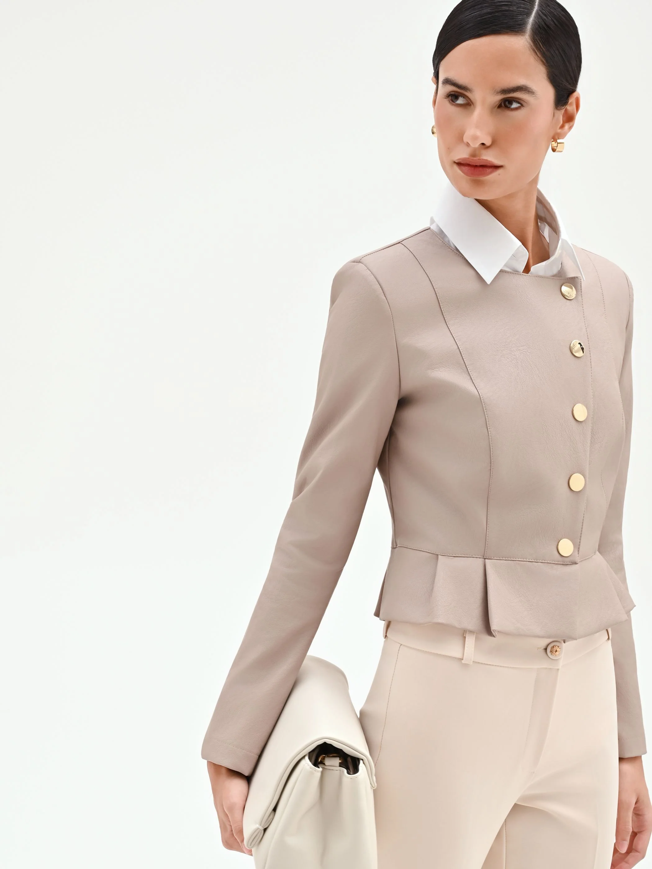 Giacca tortora beige con bottoni asimmetrici - Image 7