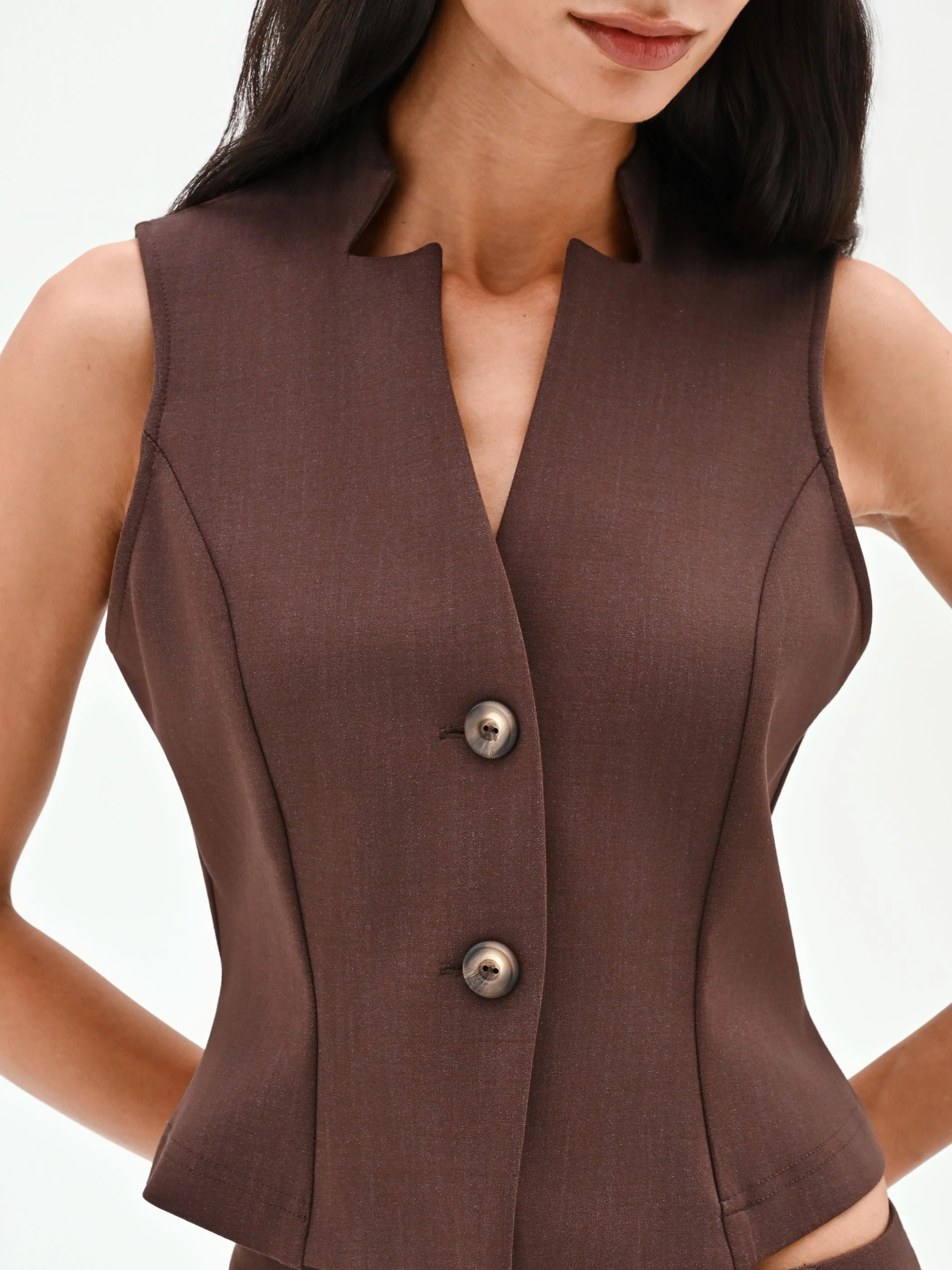 Gilet cioccolato con revers a punta - Image 4