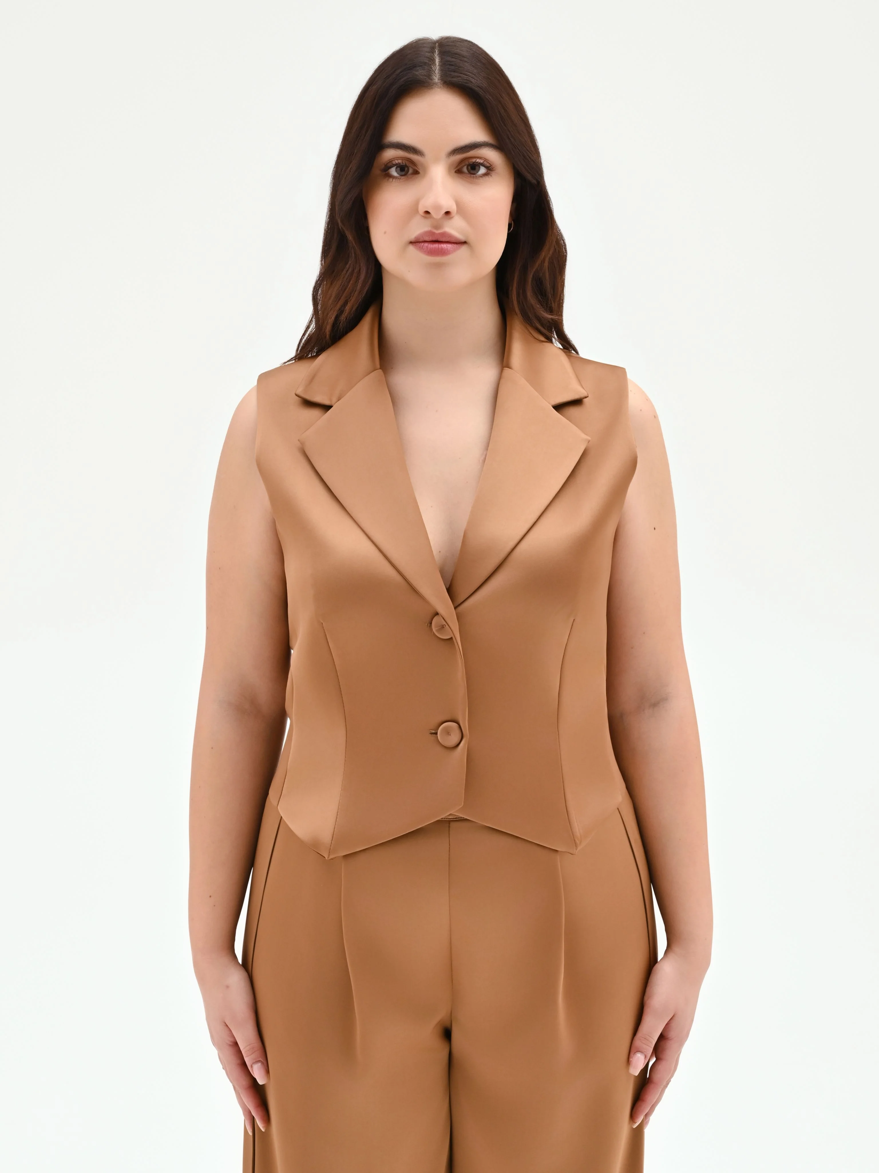 Gilet curvy marrone bronzo in raso con rever - Image 3