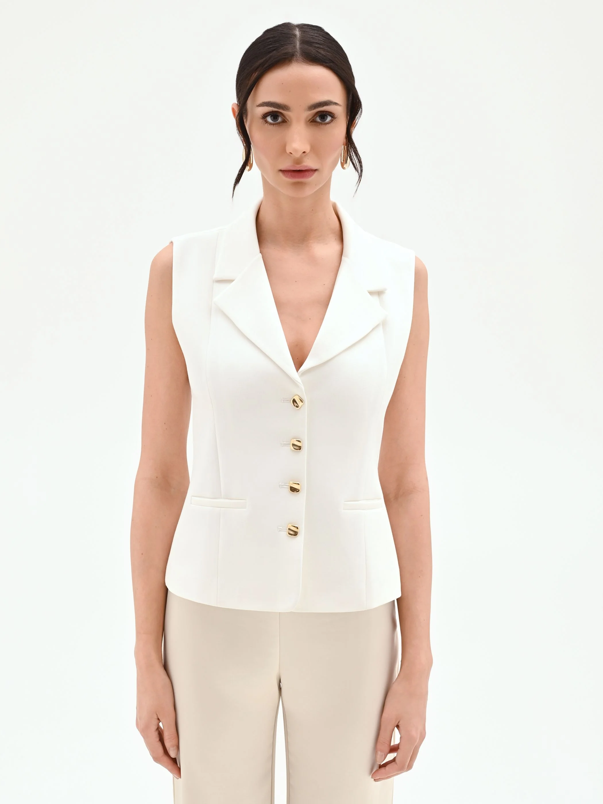 Gilet panna con bottoni design oro - Image 2
