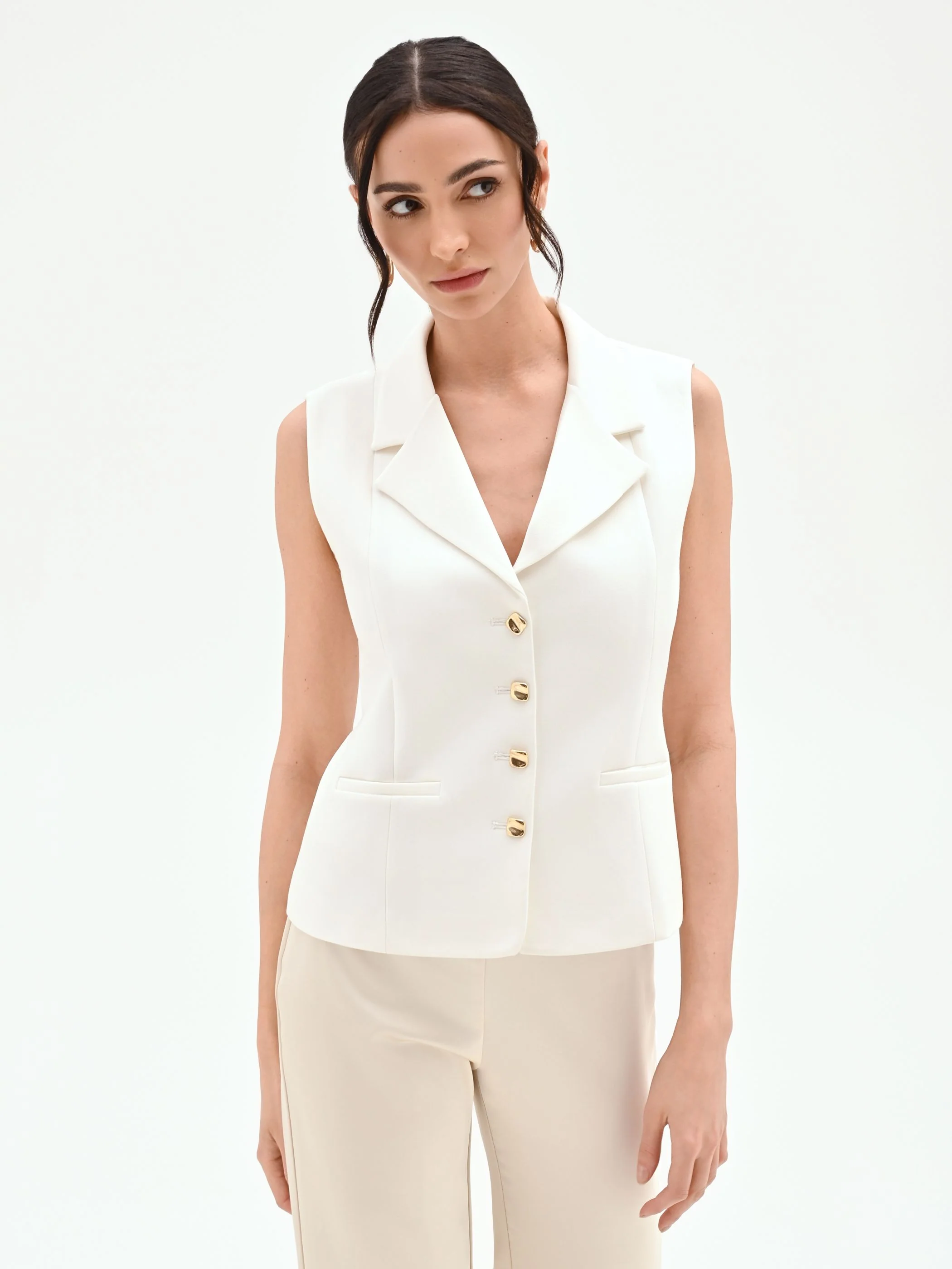 Gilet panna con bottoni design oro - Image 5