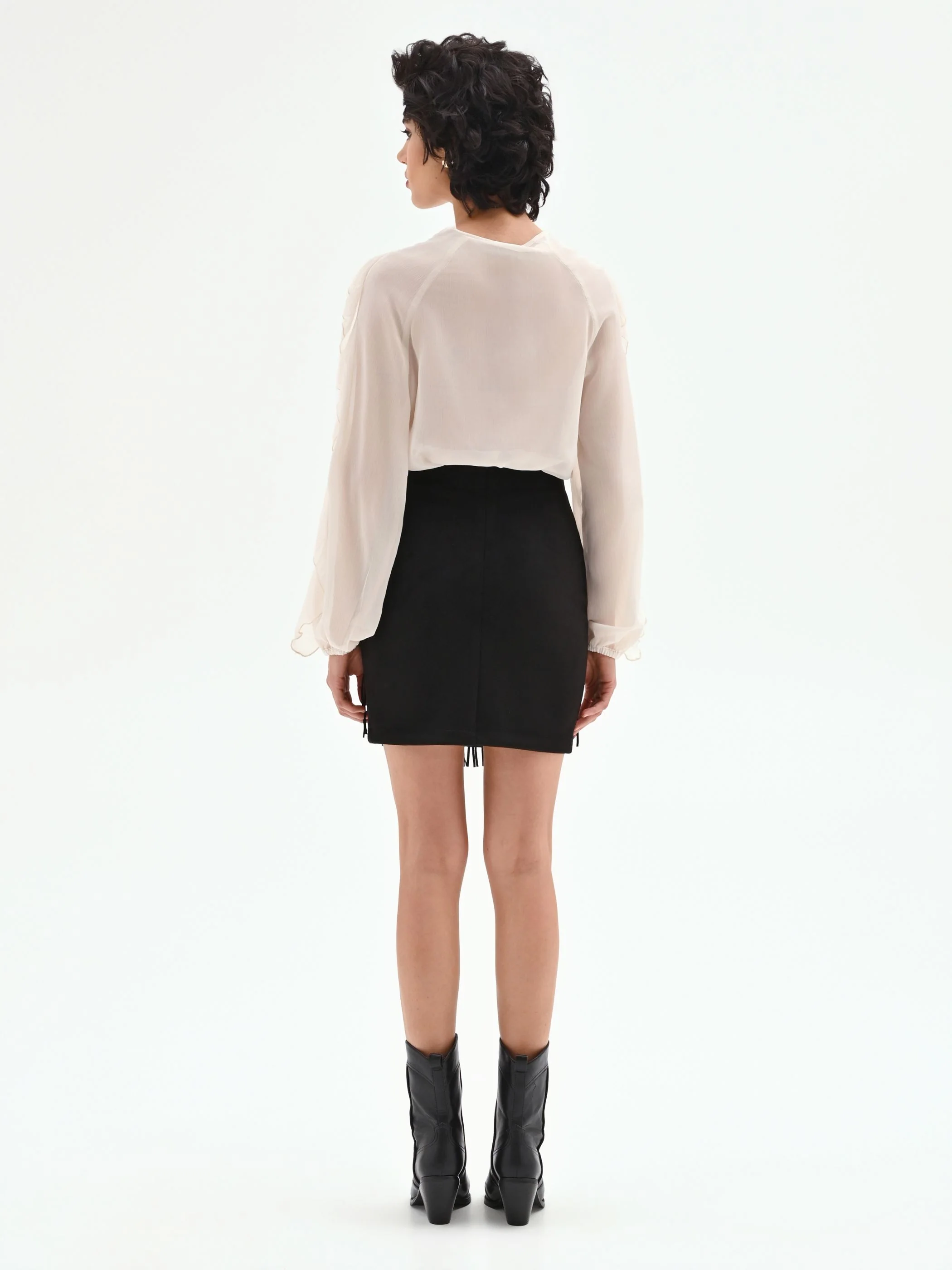 Gonna corta nera con frange lunghe - Image 3