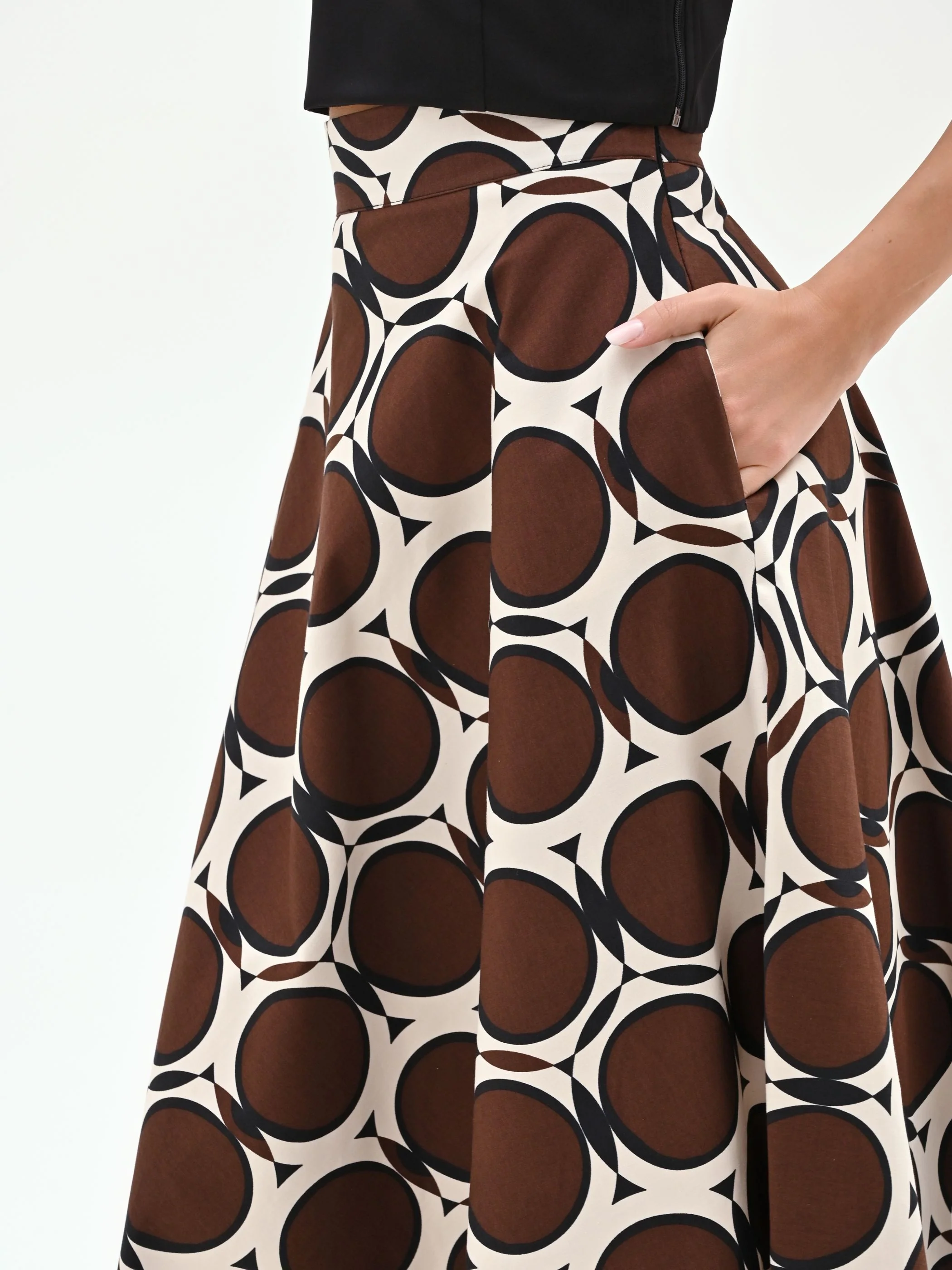 Gonna lunga cioccolato con stampa geometrica - Image 4