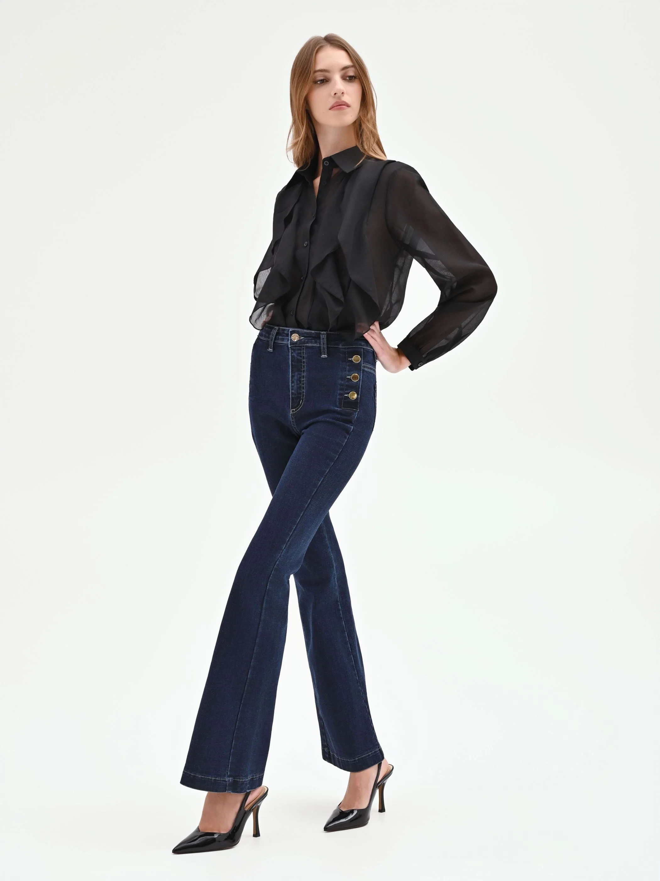 Jeans Blu a Zampa con Bottoni - Image 4