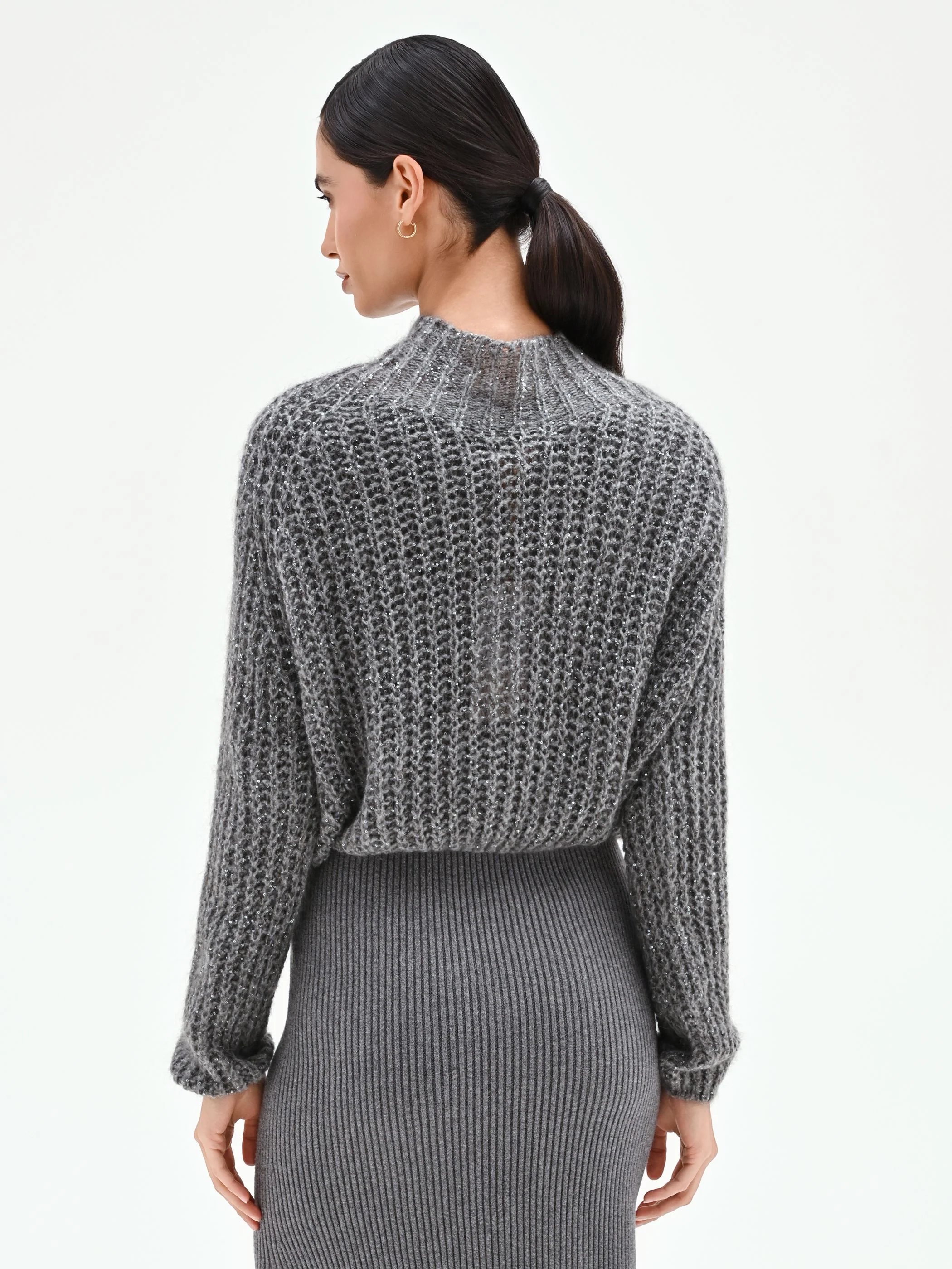 Maglia a collo alto grigia con filato lurex - Image 4