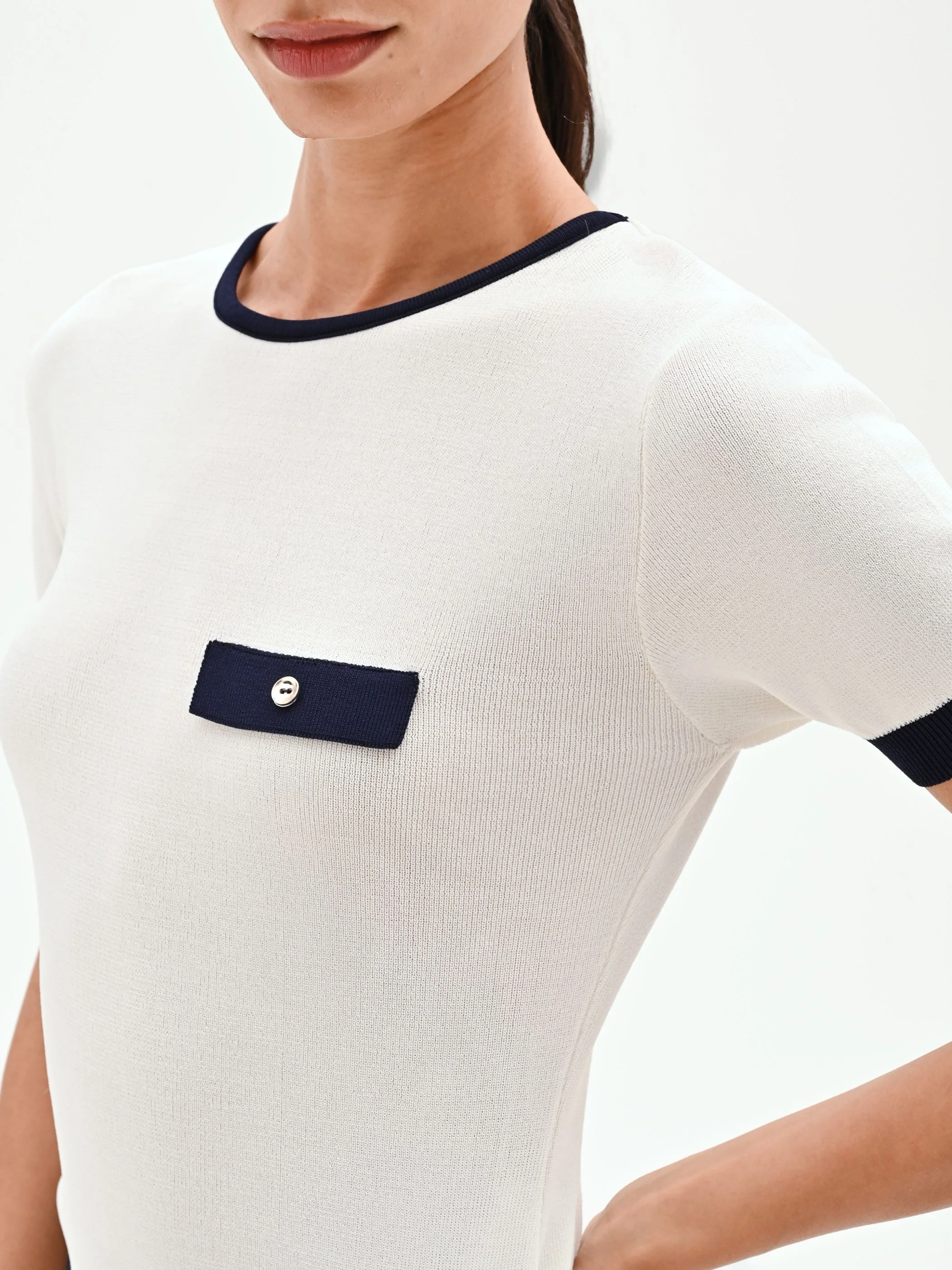 Maglia bicolore panna con profili a contrasto - Image 4