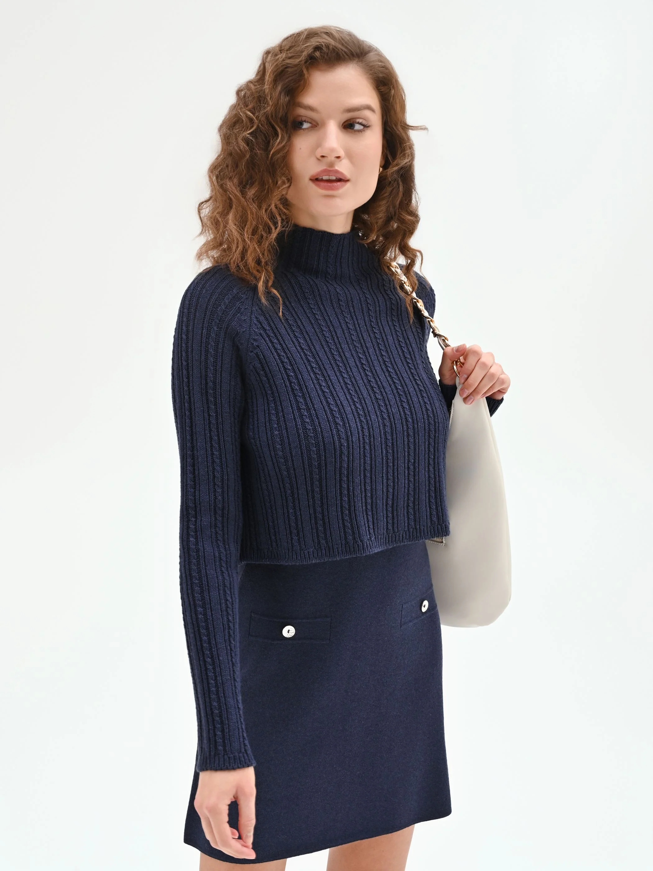 Maglia cropped blu a costine - Image 6
