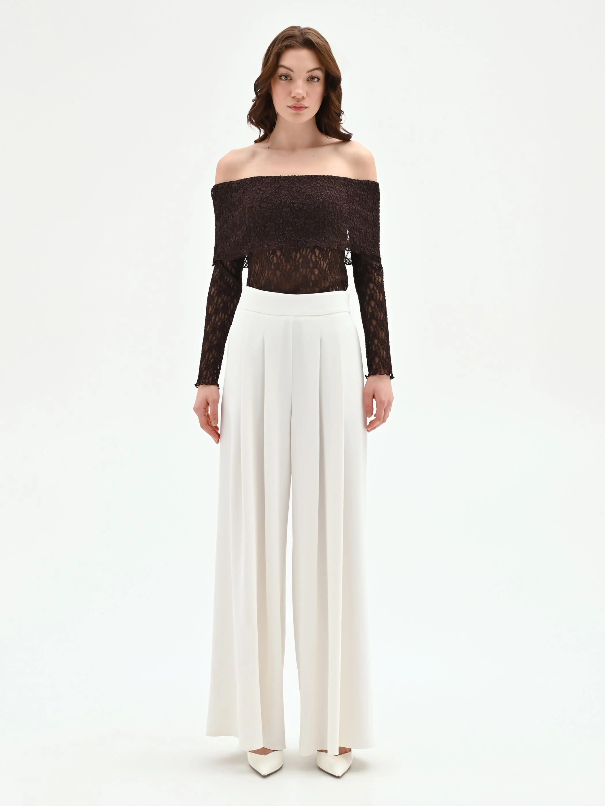 Pantalone a palazzo bianco con pinces in cadi - Image 3