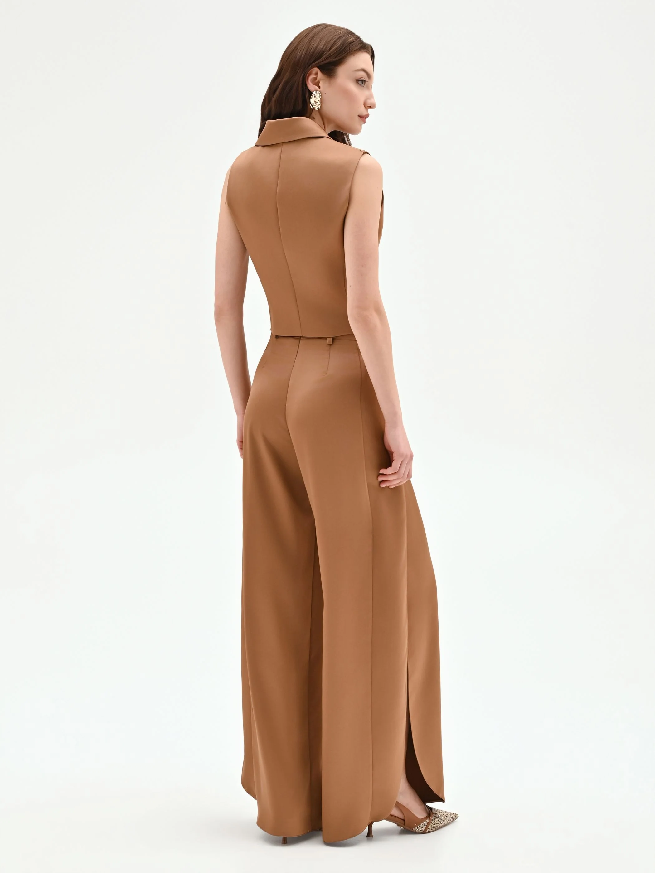 Pantalone a palazzo marrone bronzo con pinces - Image 4