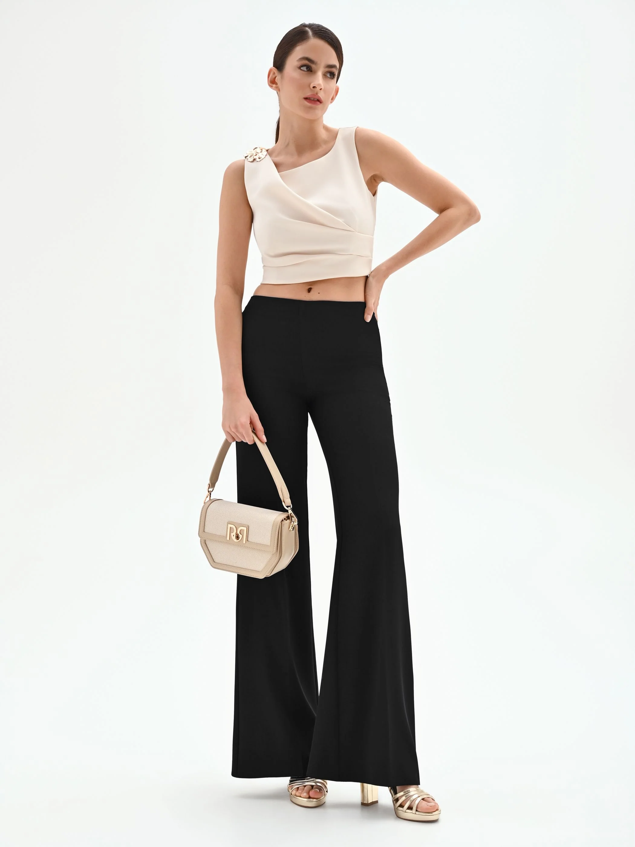 Pantalone a palazzo nero con piega stirata - Image 6