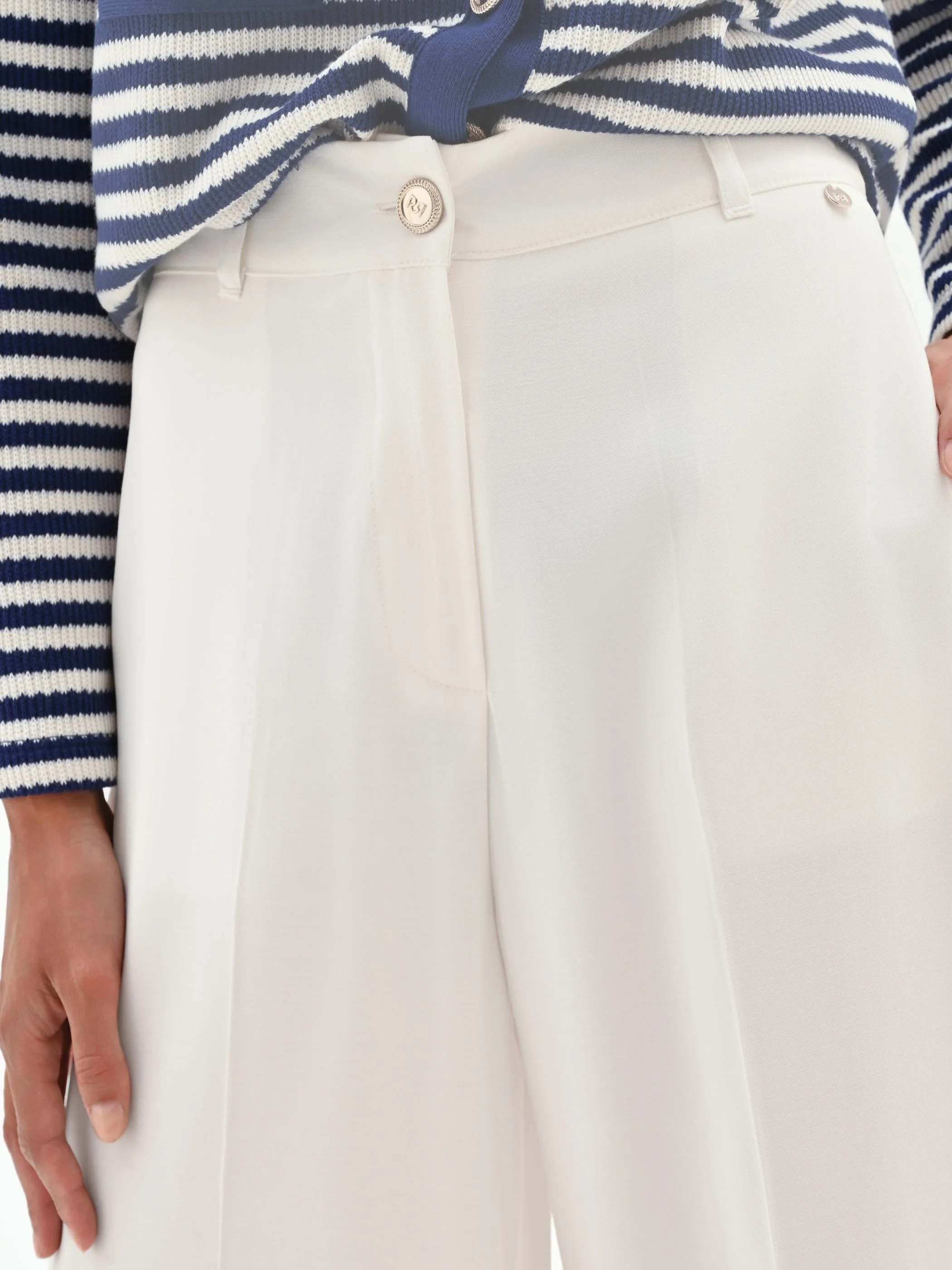 Pantalone a palazzo panna bianco con piega centrale - Image 3