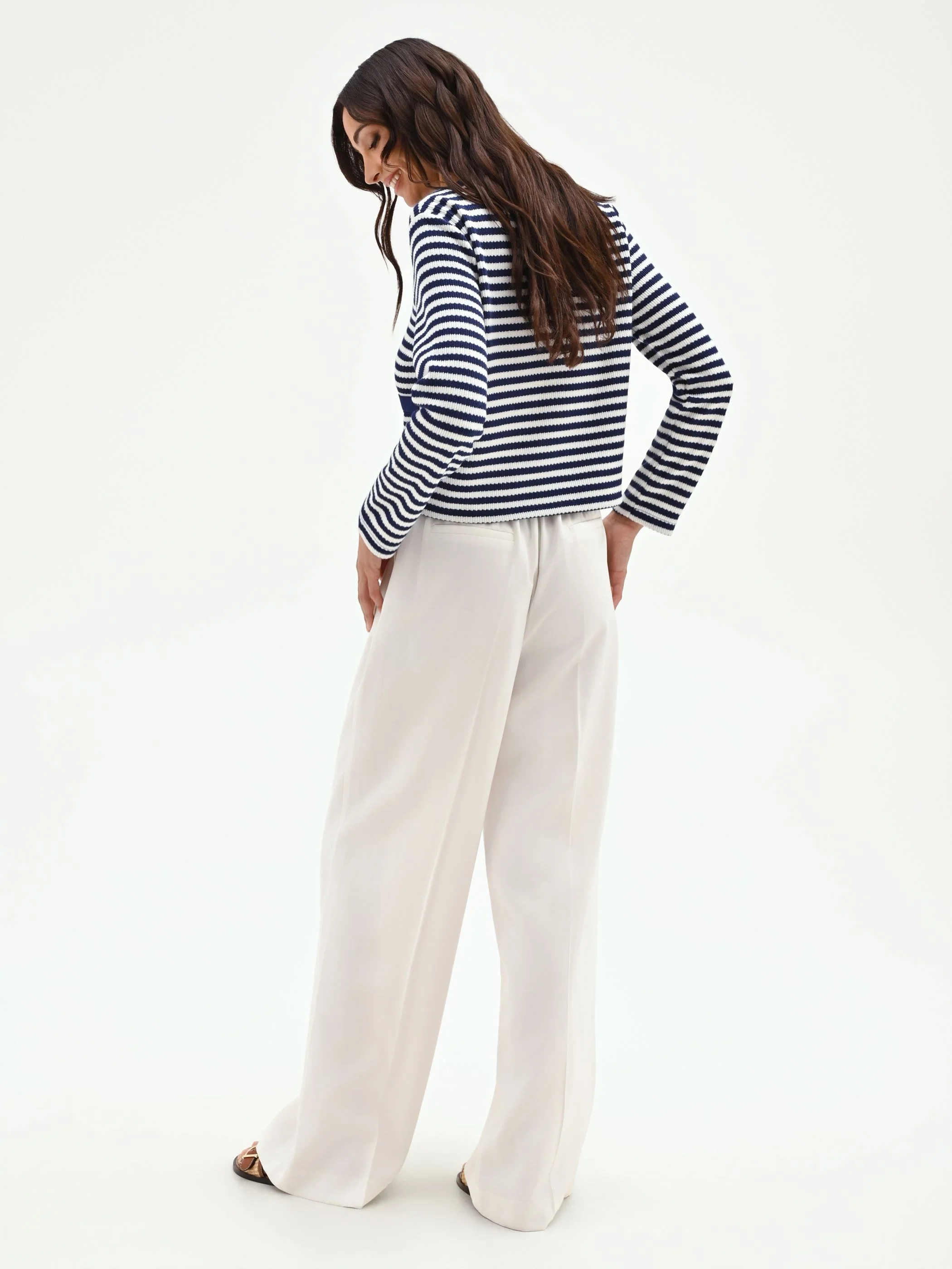 Pantalone a palazzo panna bianco con piega centrale - Image 4