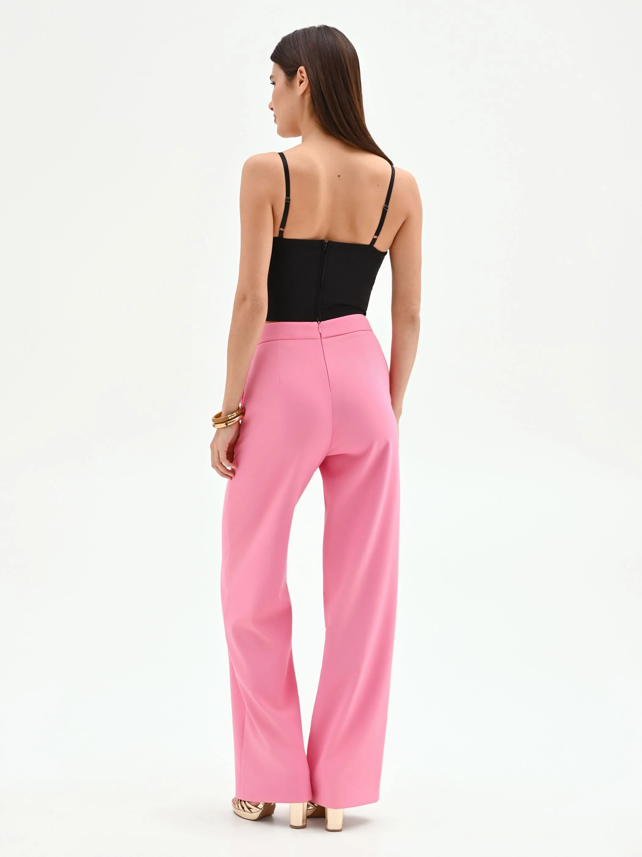 Pantalone a palazzo rosa con cintura gioiello - Image 4