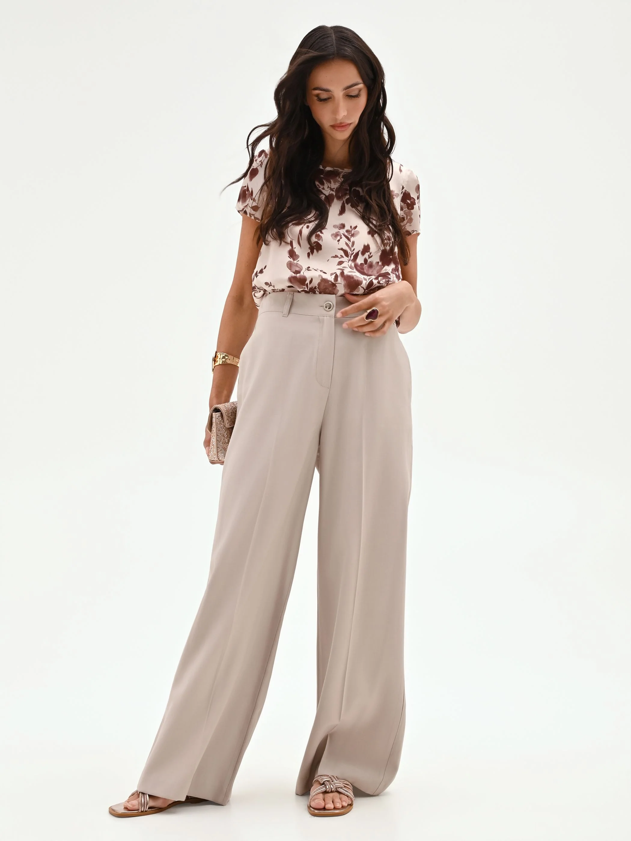 Pantalone a palazzo tortora beige con piega stirata - Image 4
