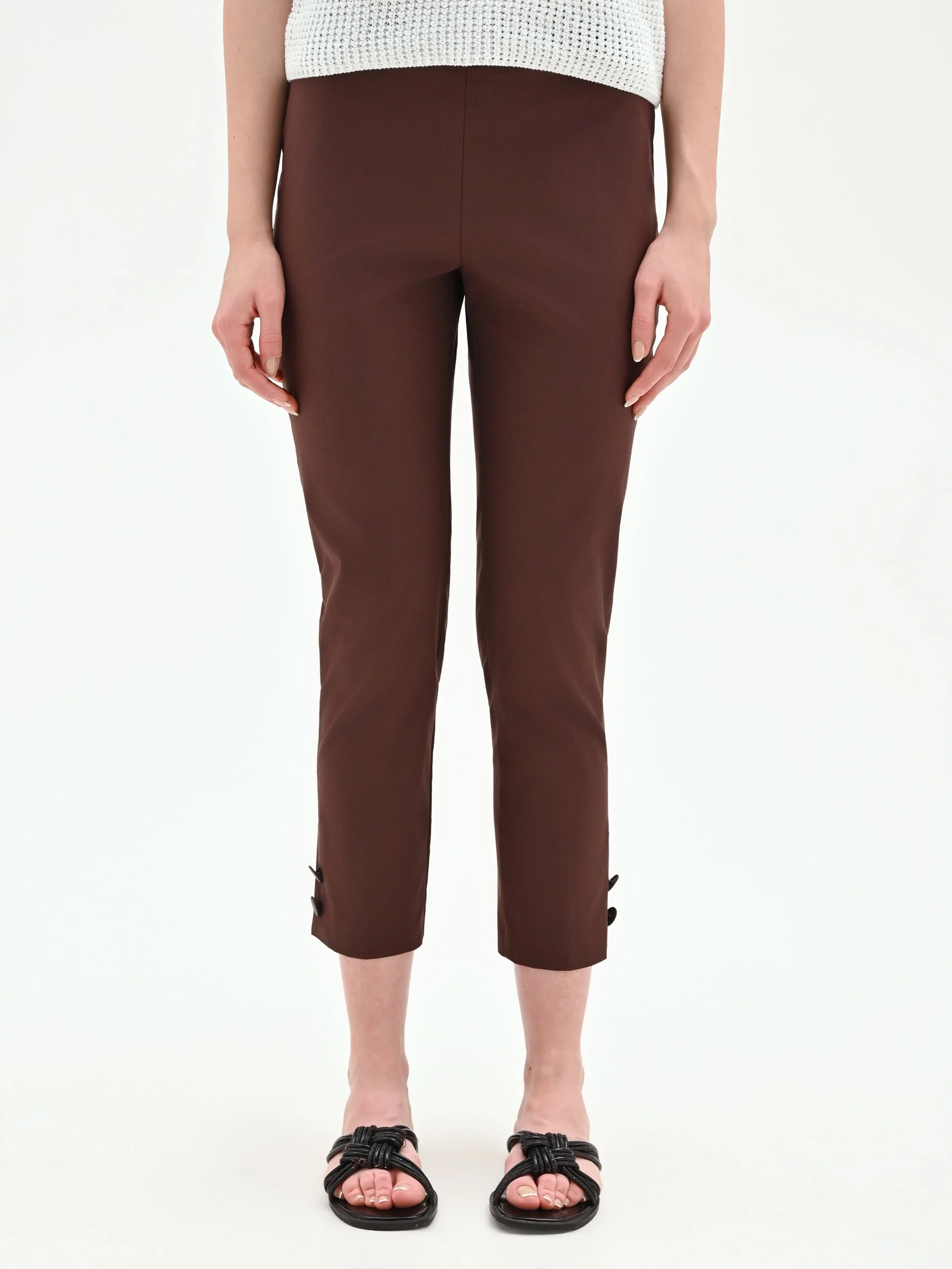 Pantalone a sigaretta cioccolato con spacchi decorati - Image 2