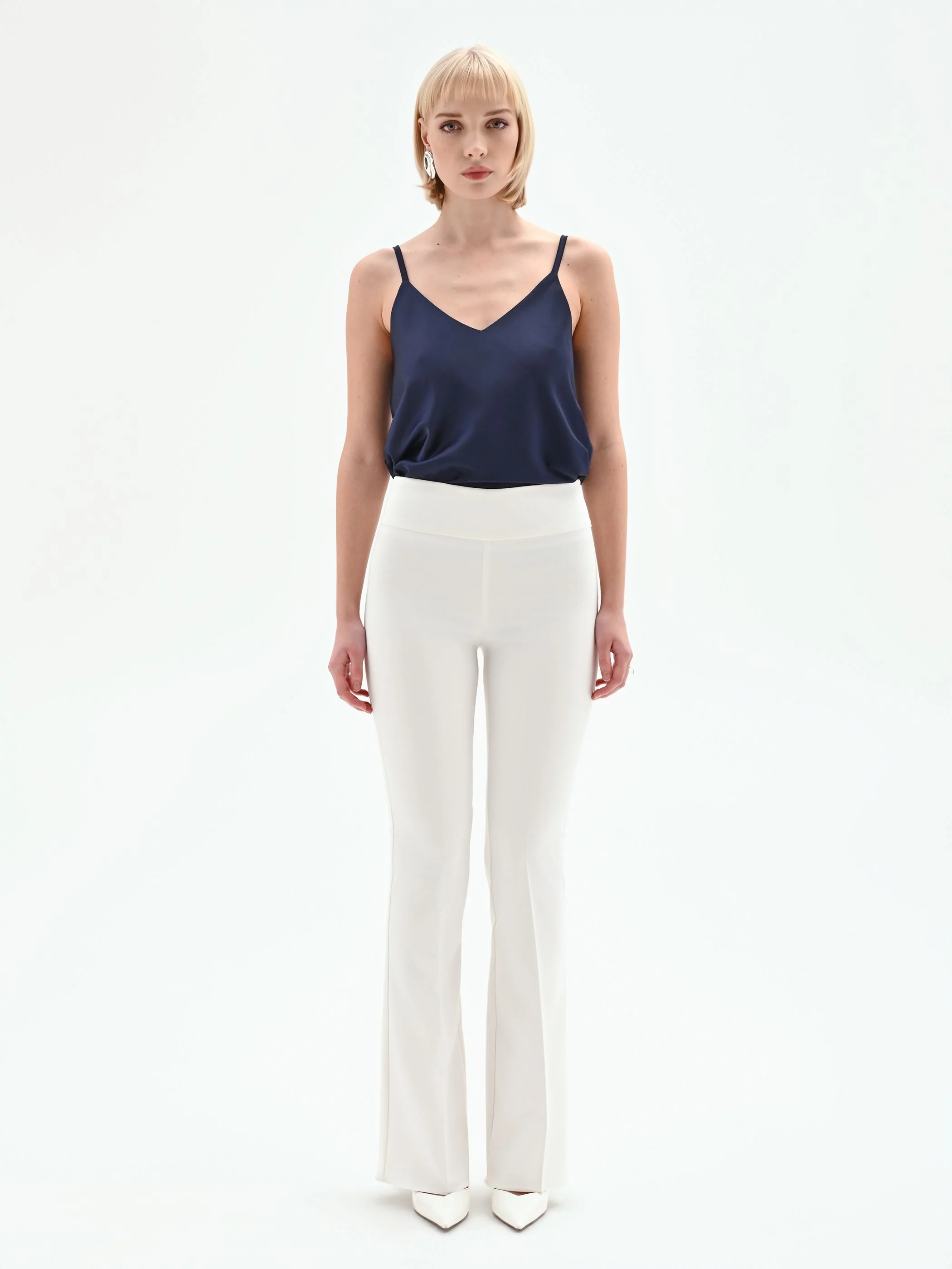 Pantalone a zampa bianco in tessuto tecnico